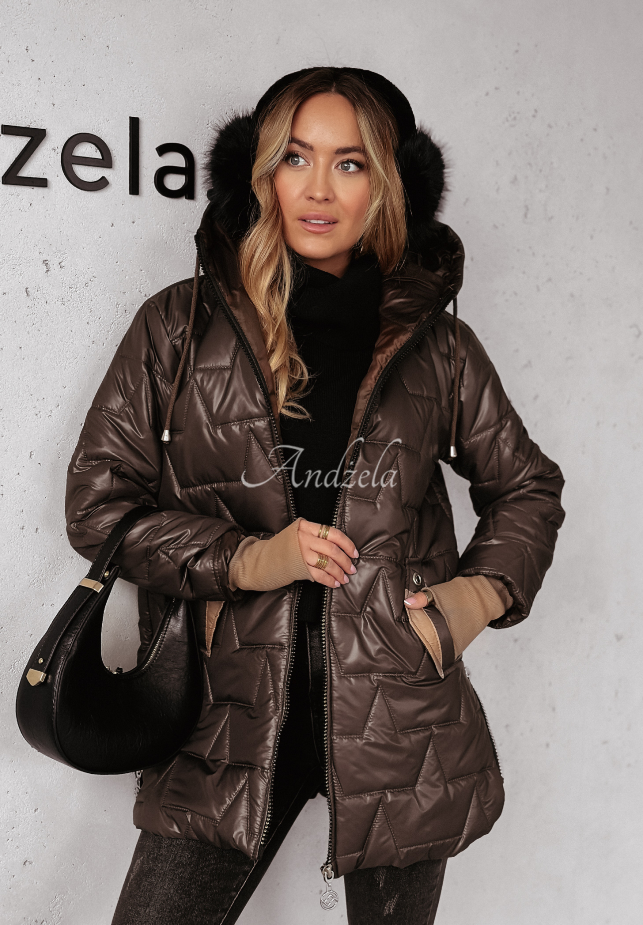 Steppjacke mit Kapuze Cozy Embrace Schokoladenbraun