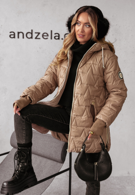 Steppjacke mit Kapuze Cozy Embrace Camel