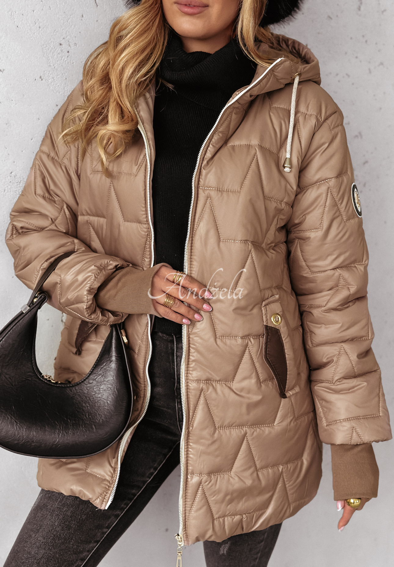 Steppjacke mit Kapuze Cozy Embrace Camel