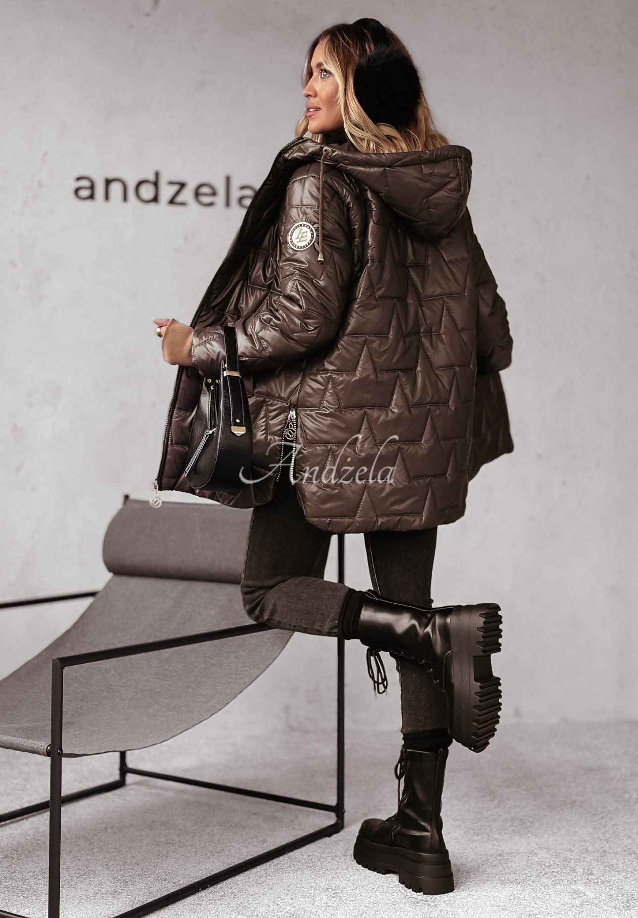 Steppjacke mit Kapuze Cozy Embrace Schokoladenbraun