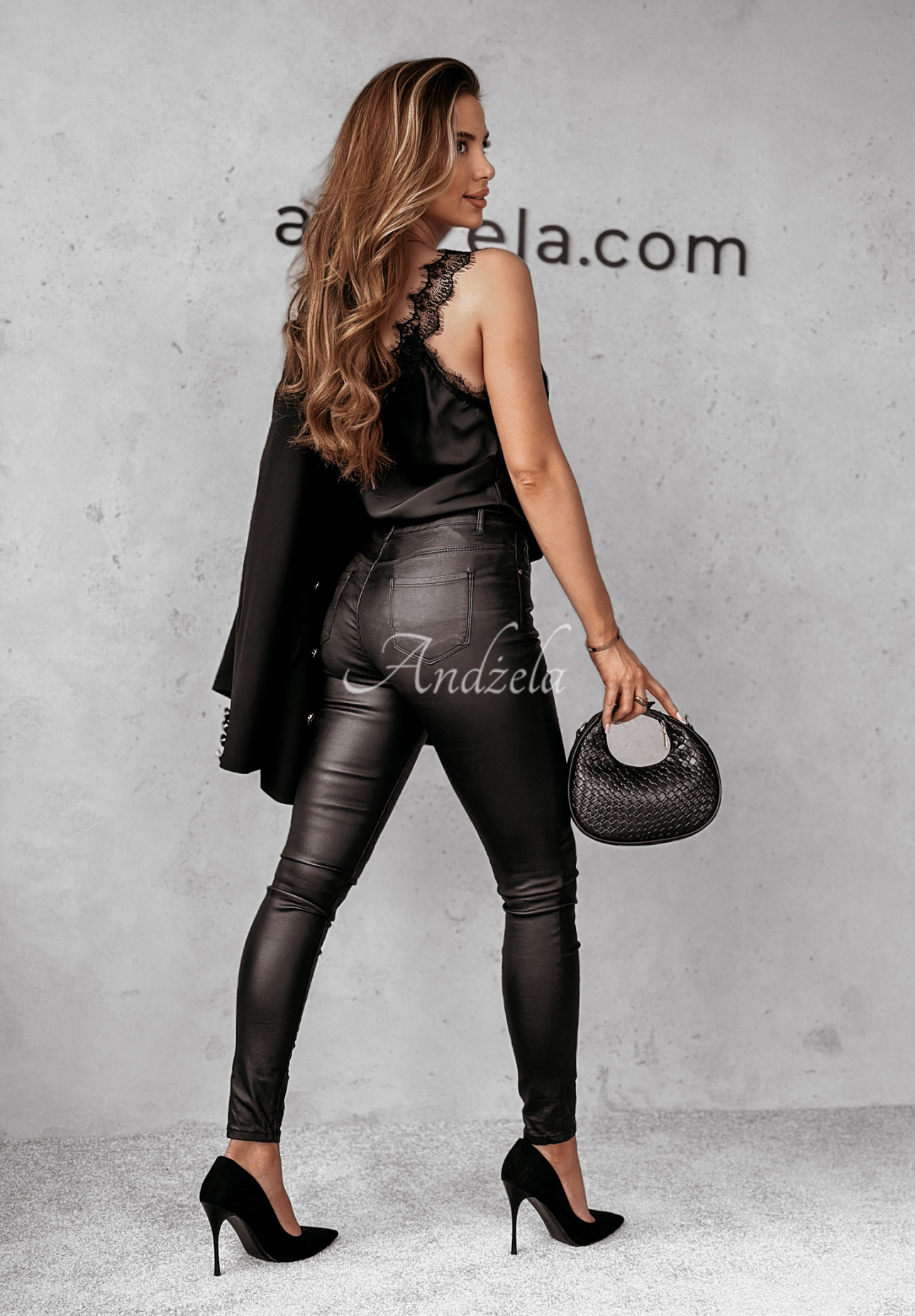 Strapless top with lace Mua black