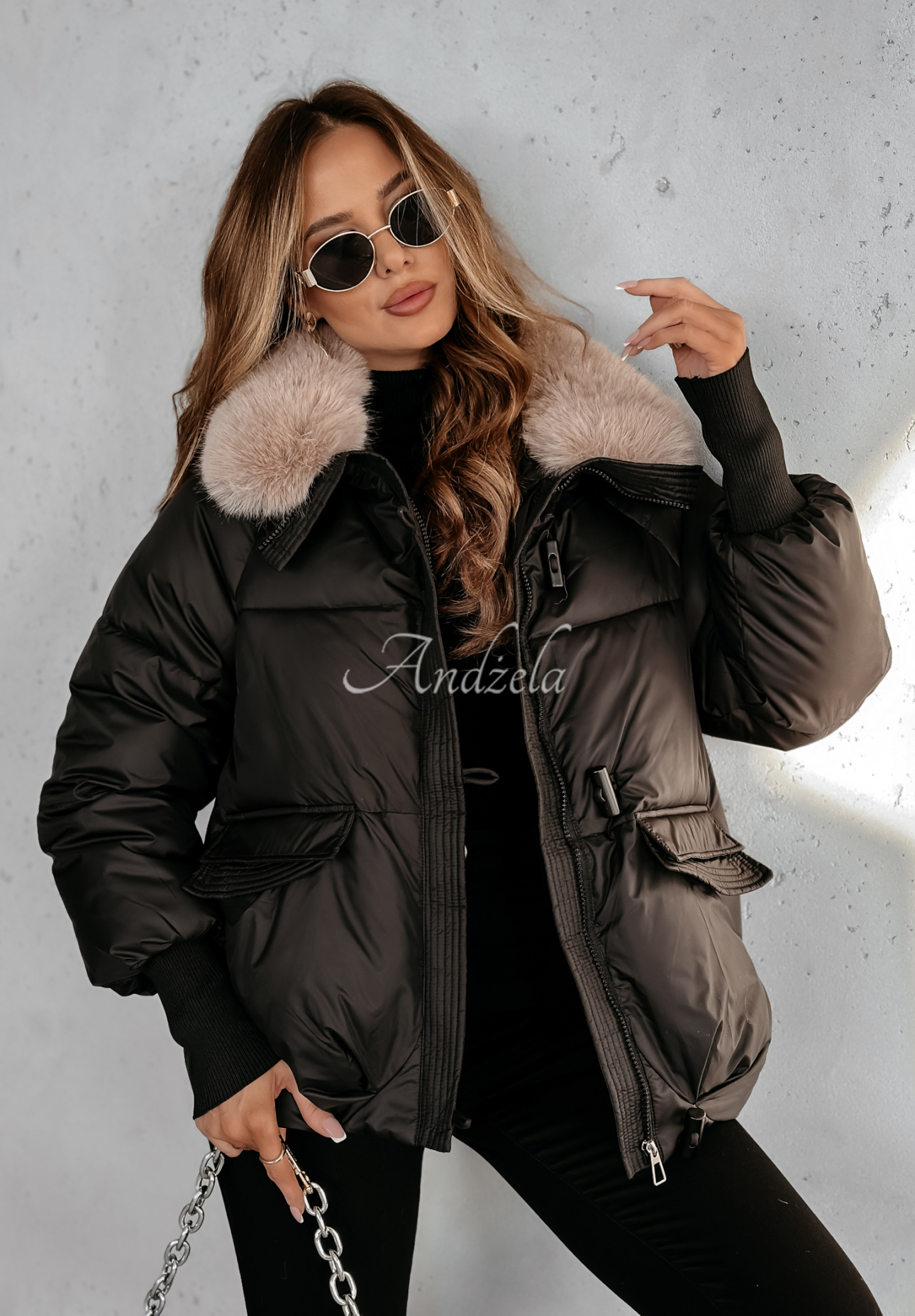 Kurze Jacke mit Fell Hello December Schwarz