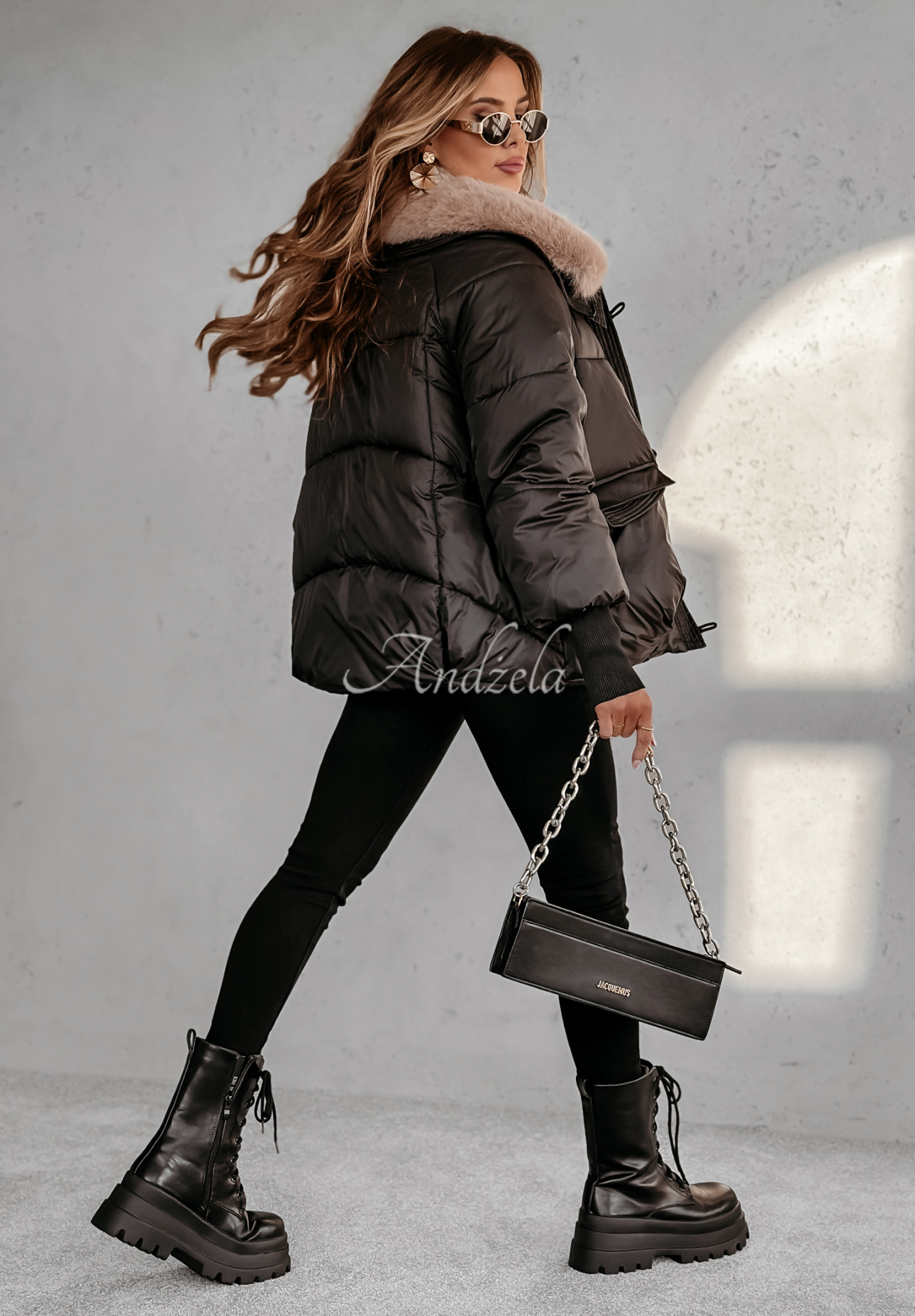 Kurze Jacke mit Fell Hello December Schwarz