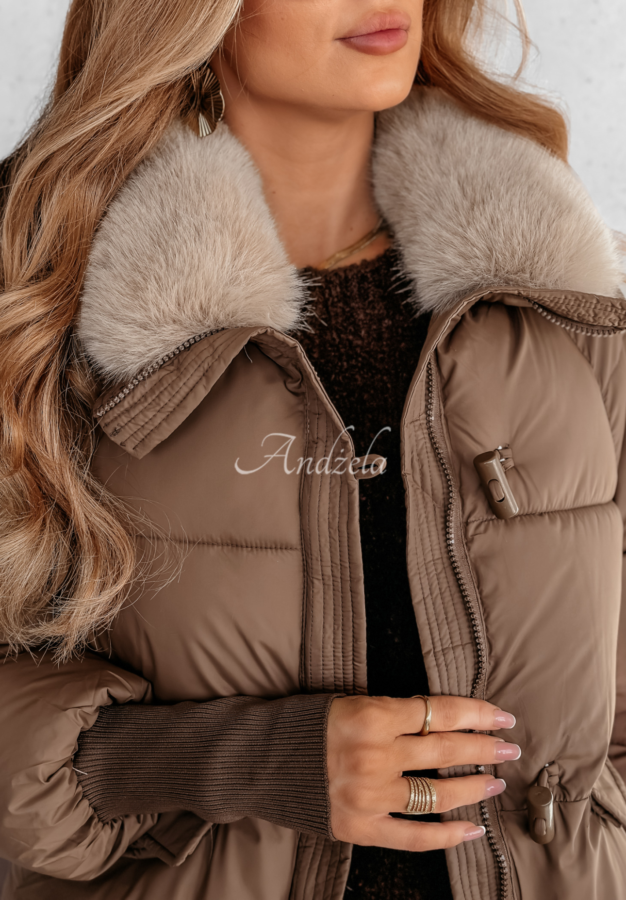 Kurze Jacke mit Fell Hello December Schokoladenbraun