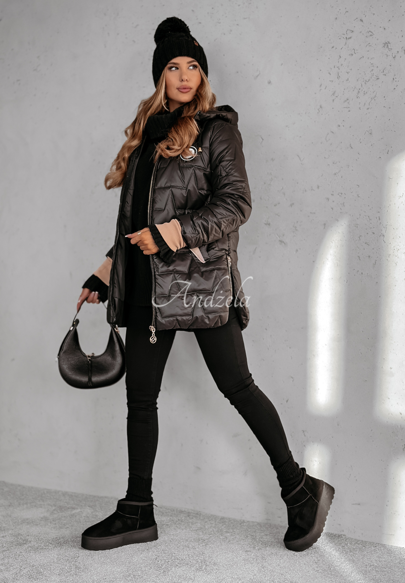 Steppjacke mit Kapuze To Be Lived Schwarz