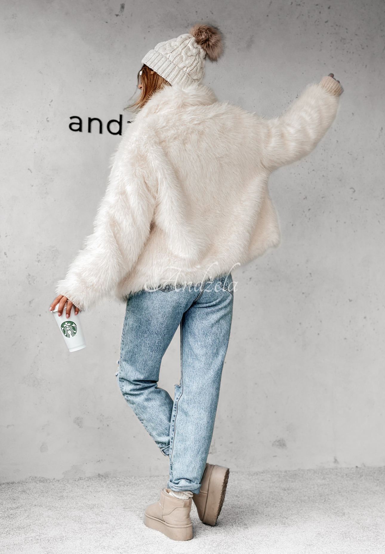 Kurzer Pelzmantel Bear Elegance Ecru