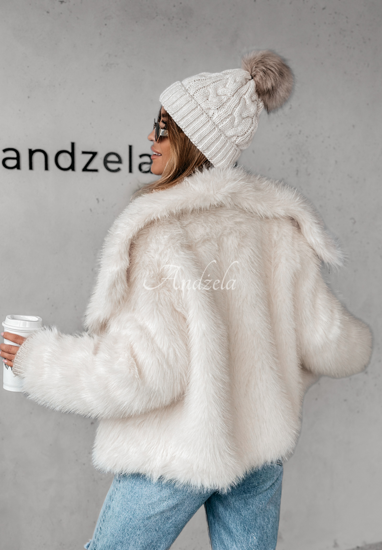 Kurzer Pelzmantel Bear Elegance Ecru