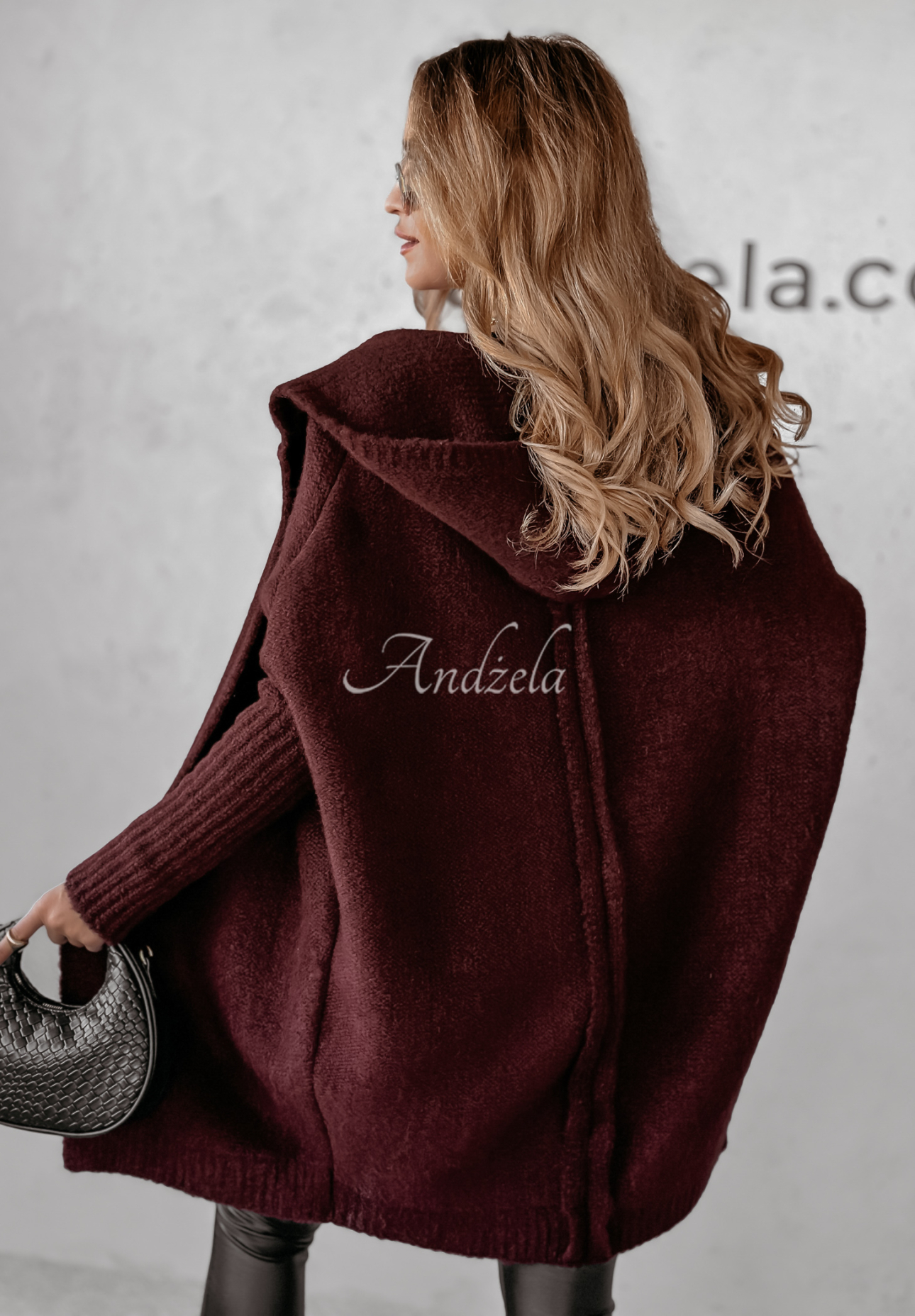 Lange Strickjacke oversize mit Kapuze und Wolle Montevista Burgunderrot