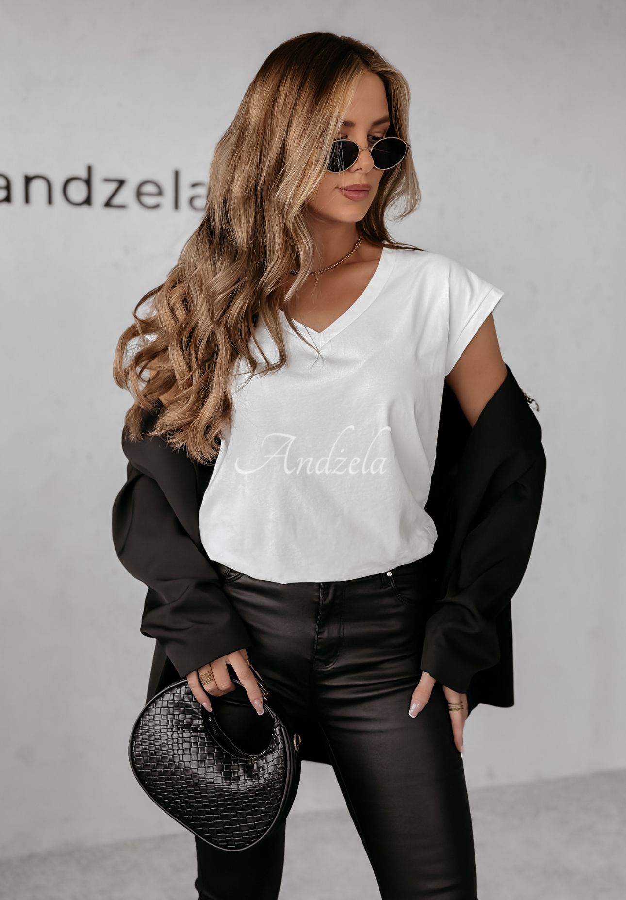 Bawełniany T-shirt V-neck biały