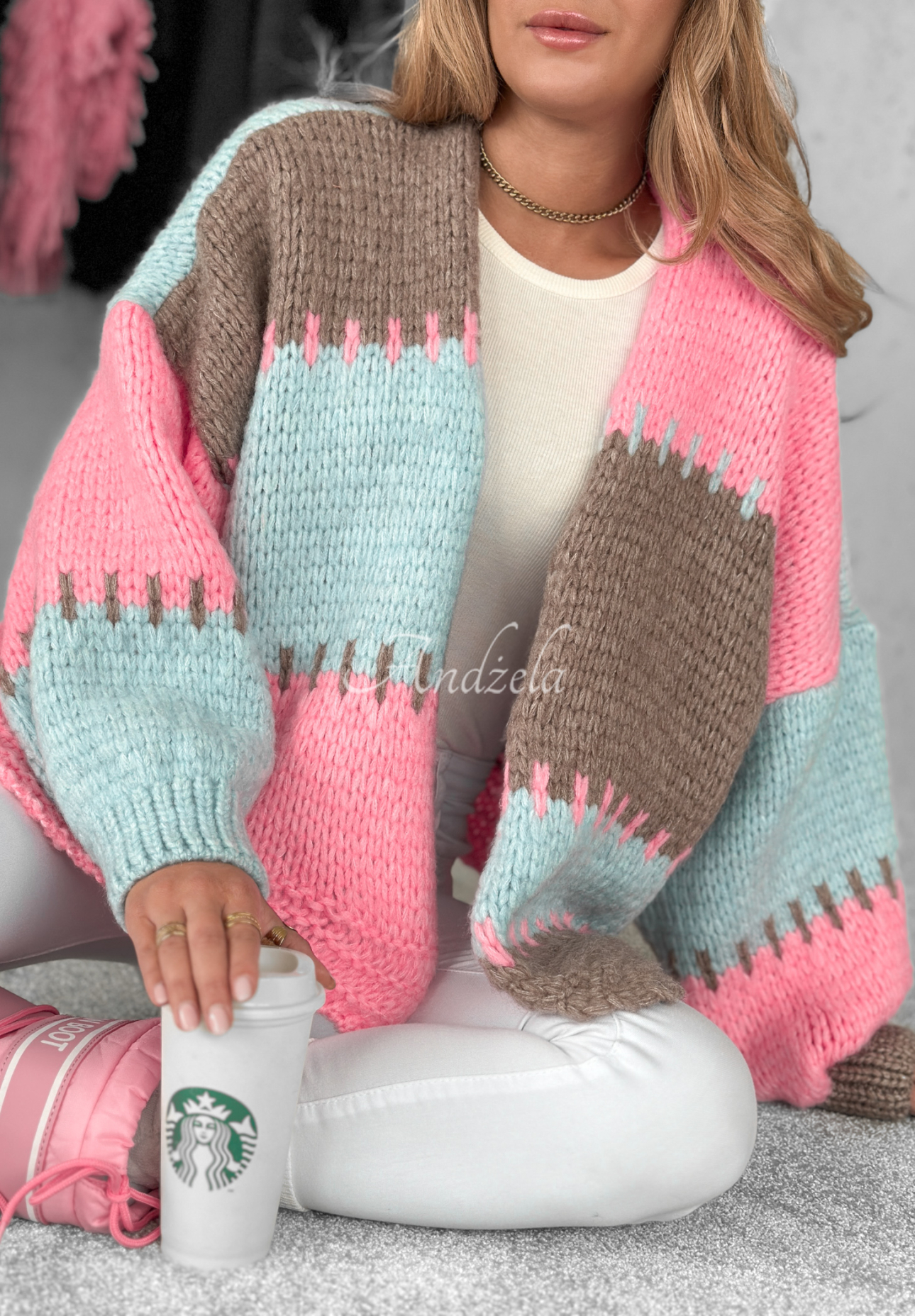 Kurzer Overisze Cardigan Seriously Pretty niebiesko-Rosa