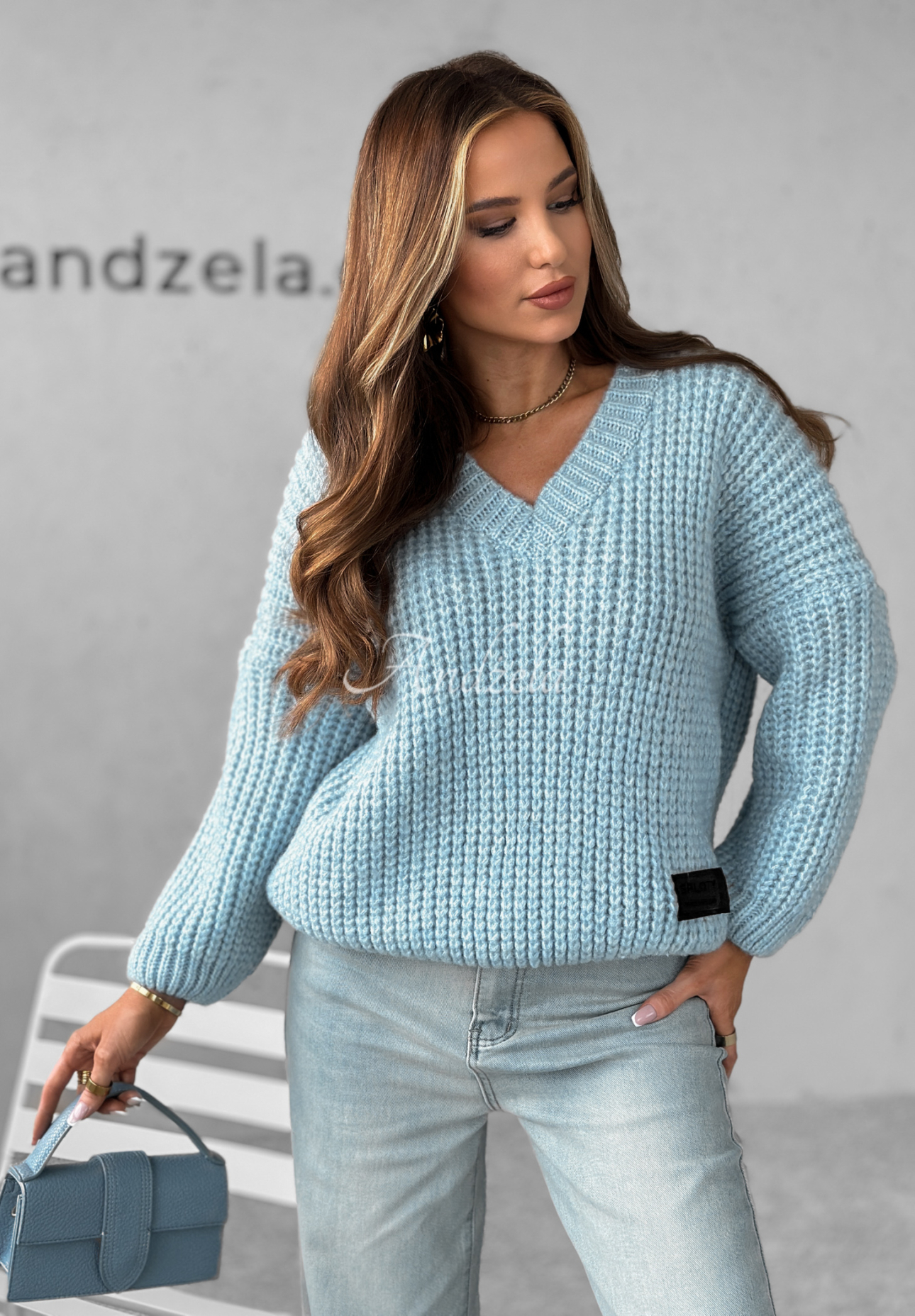 Übergroßer Pullover mit Ausschnitt Fluffy Excellence Himmelblau