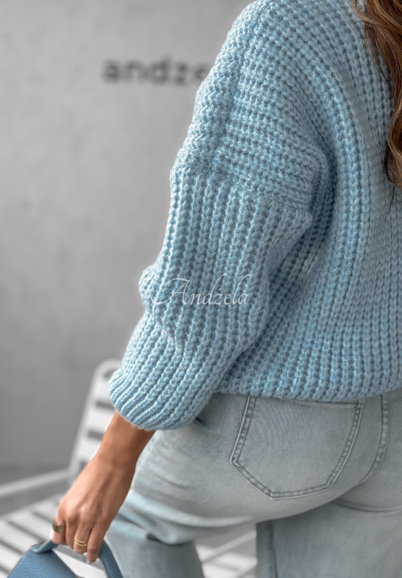 Übergroßer Pullover mit Ausschnitt Fluffy Excellence Himmelblau