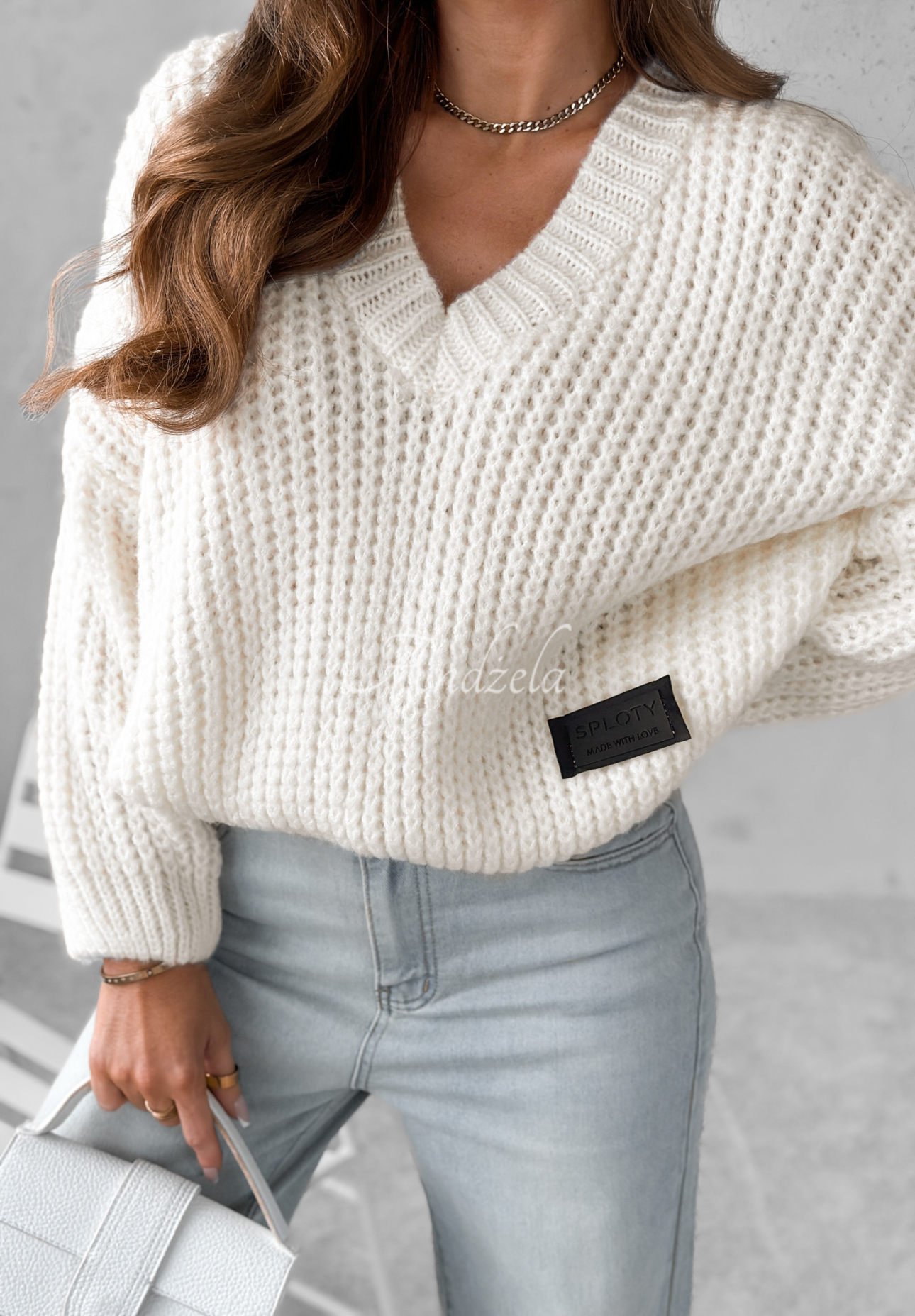 Übergroßer Pullover mit Ausschnitt Fluffy Excellence Ecru