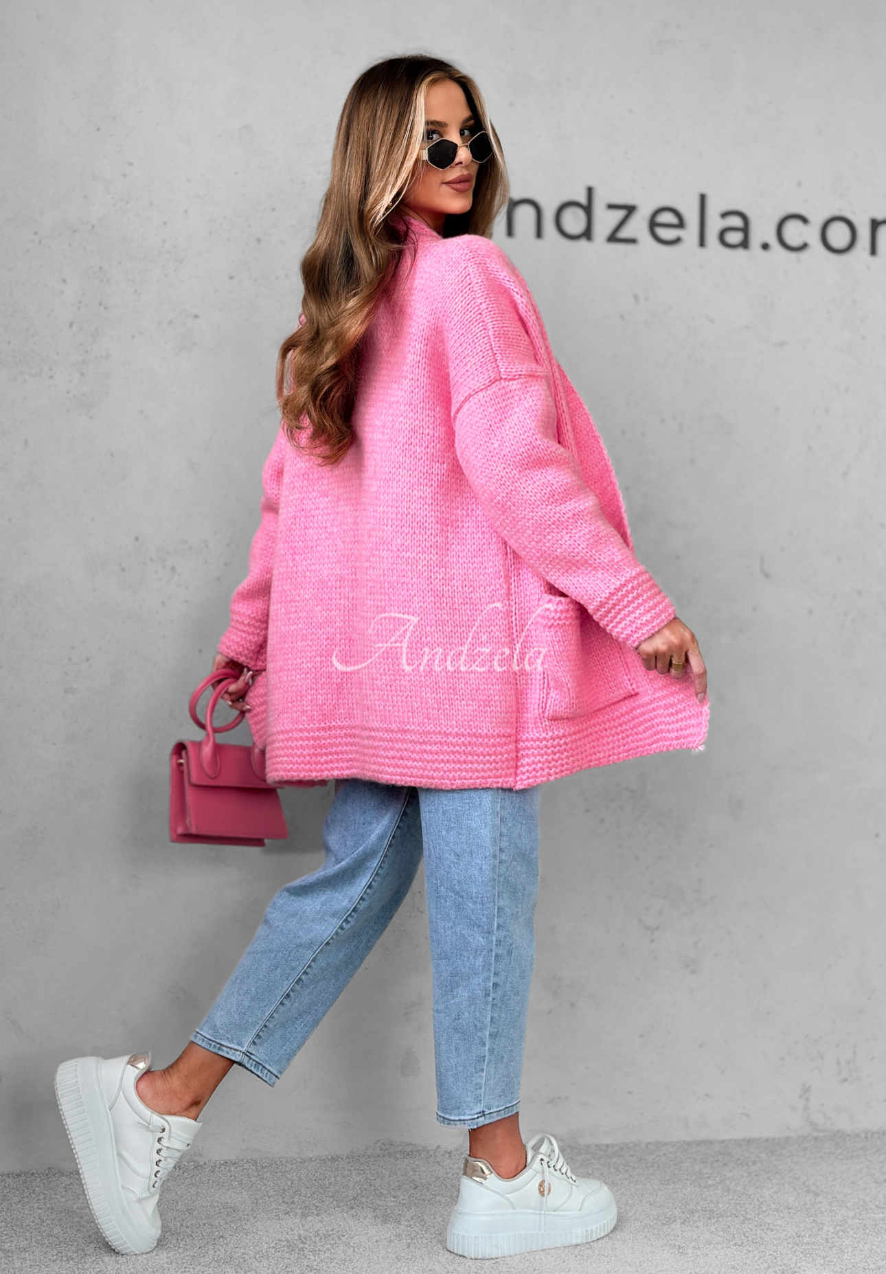 Kurze oversize Strickjacke Cozy Drape Rosa