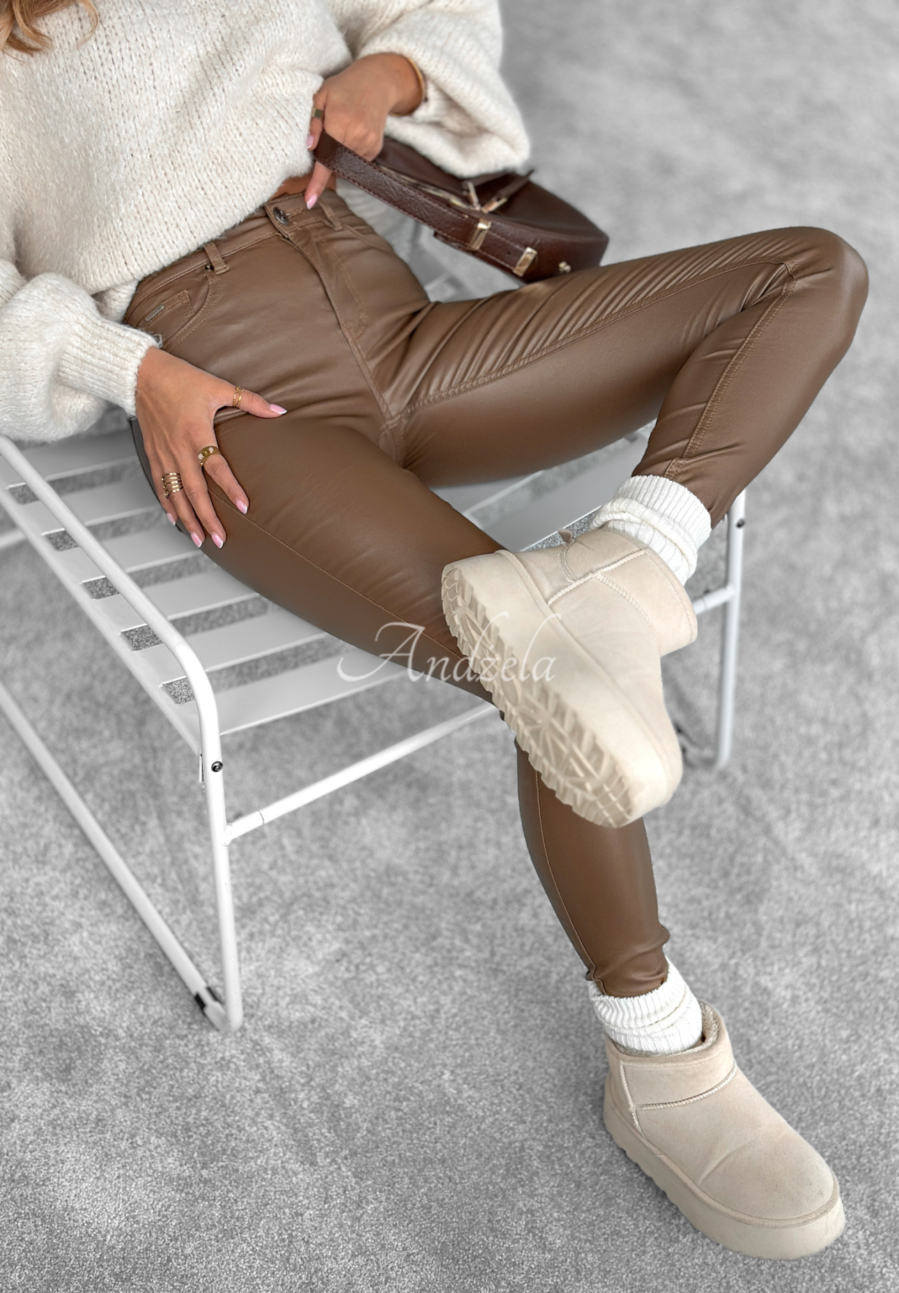 Isabell chocolate waxed pants