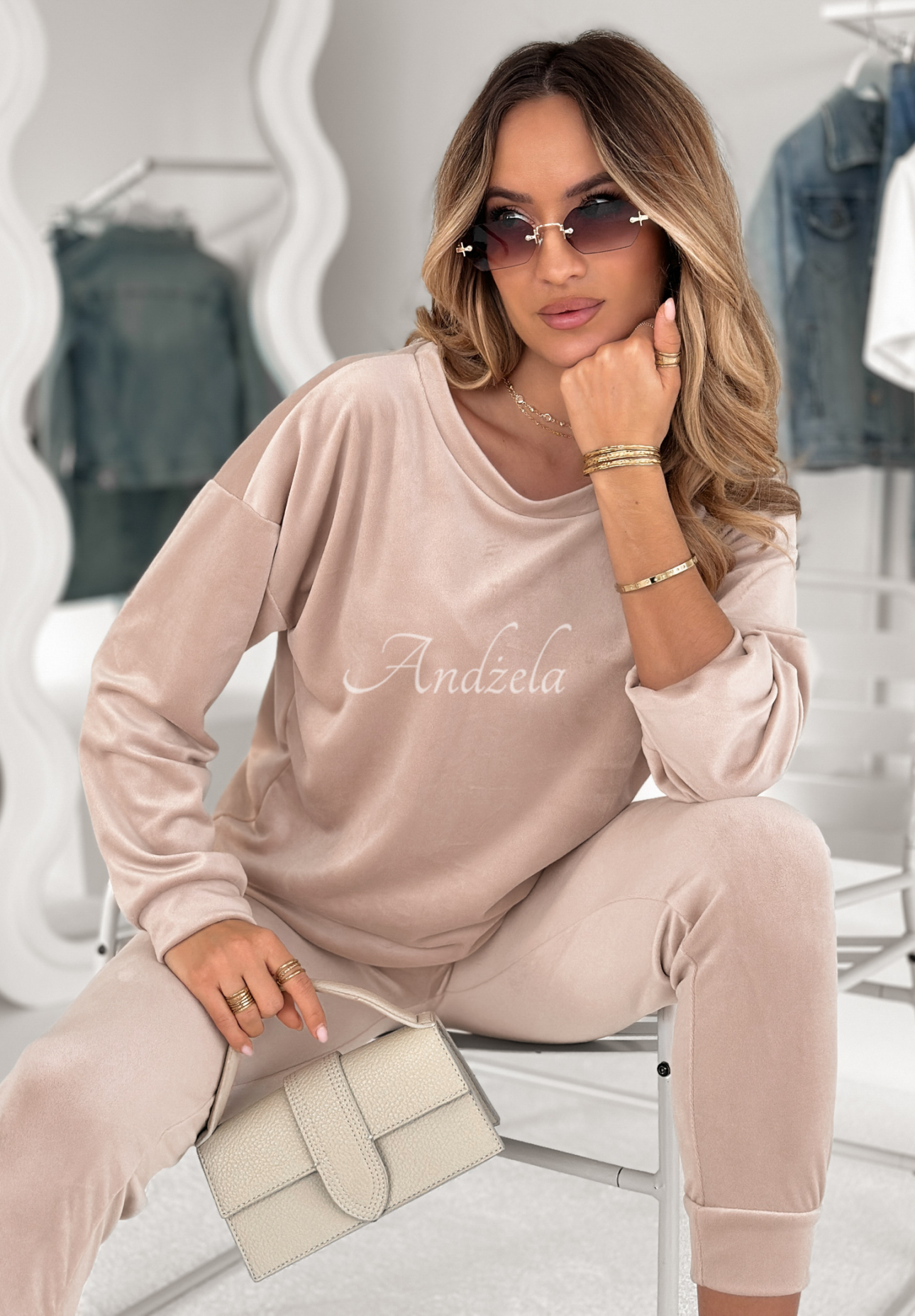 Allesi beige velour set
