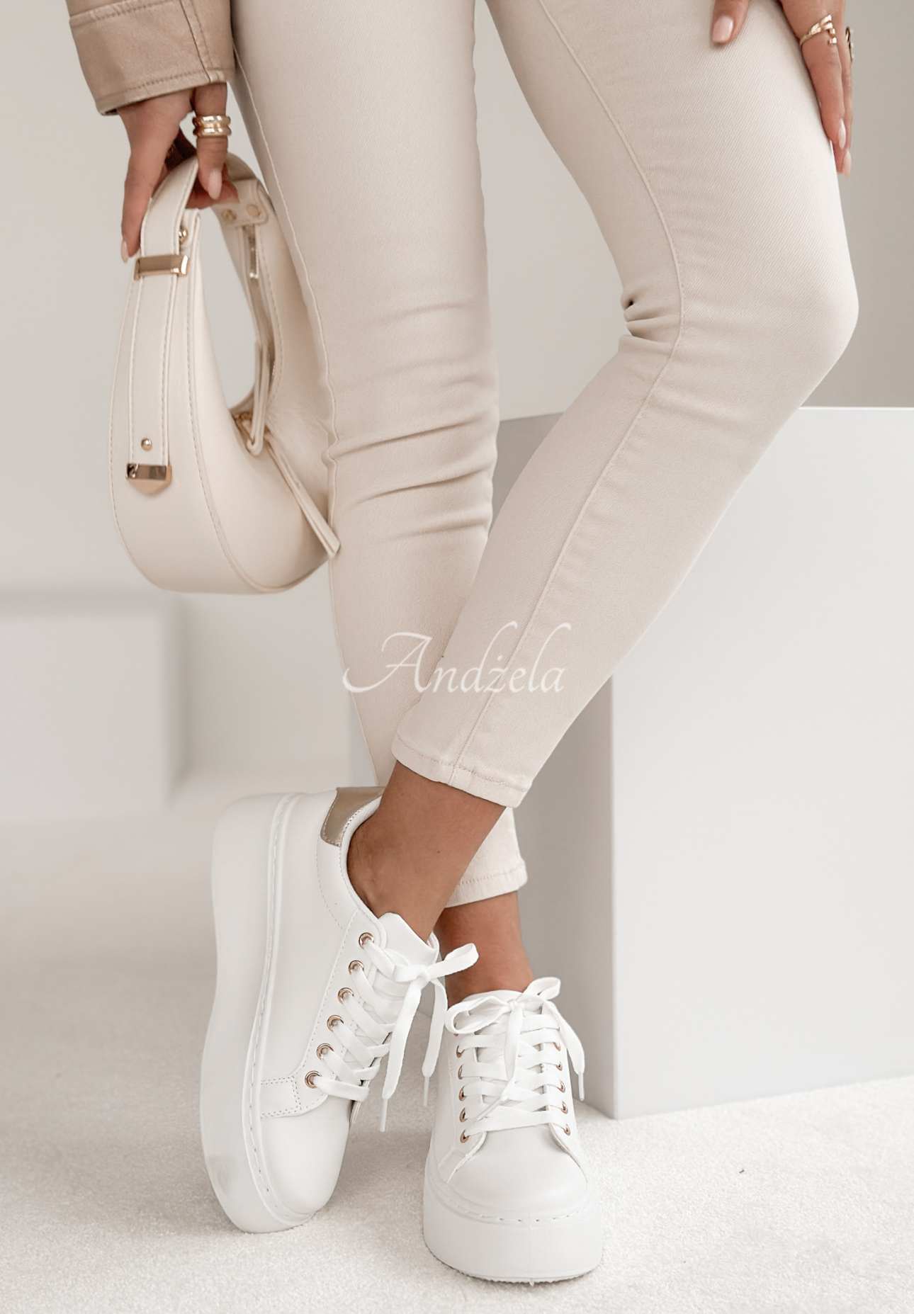 Sneaker Feel Less Alone Weiß