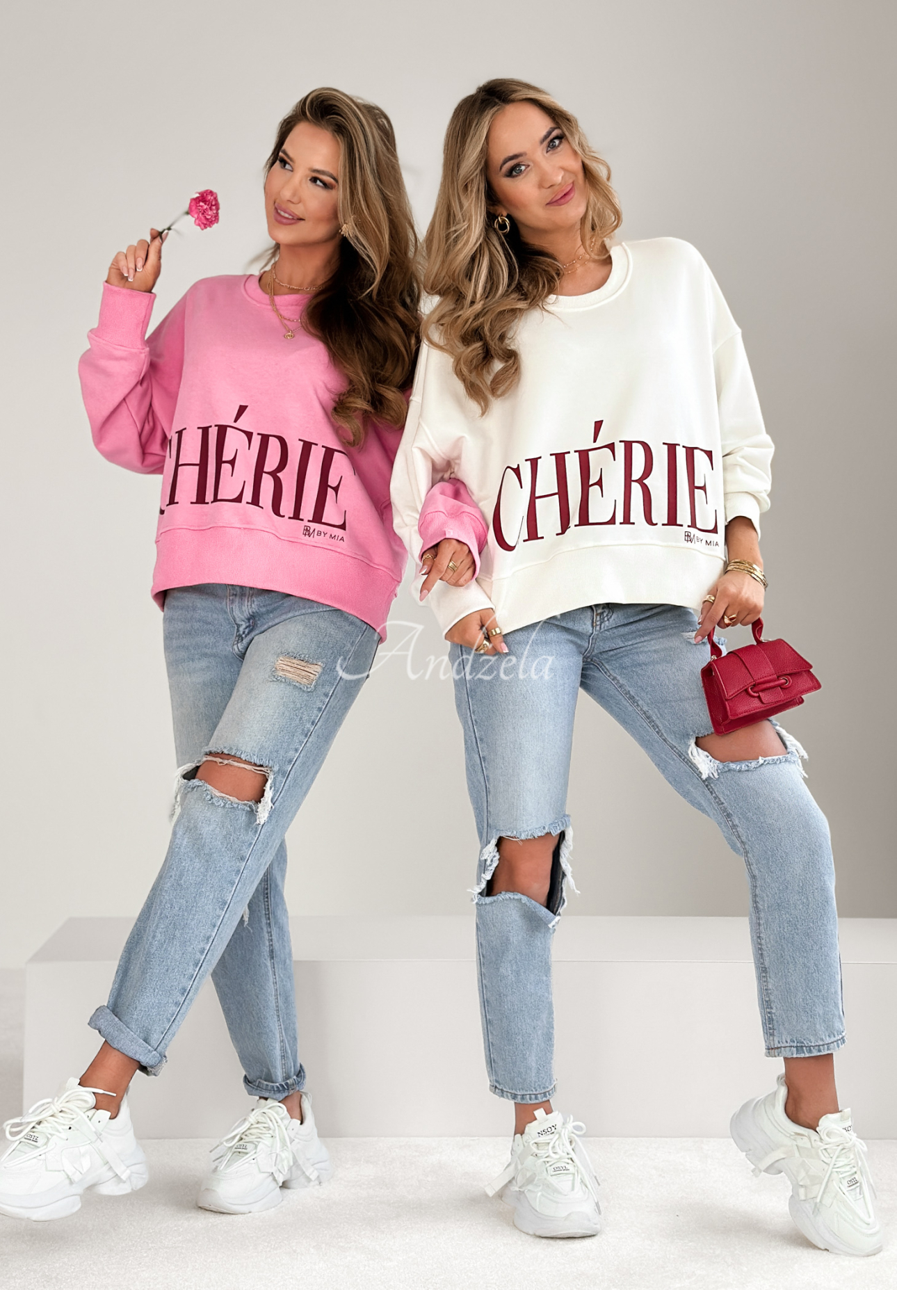 Oversize Sweatshirt mit Print Cherie Ecru