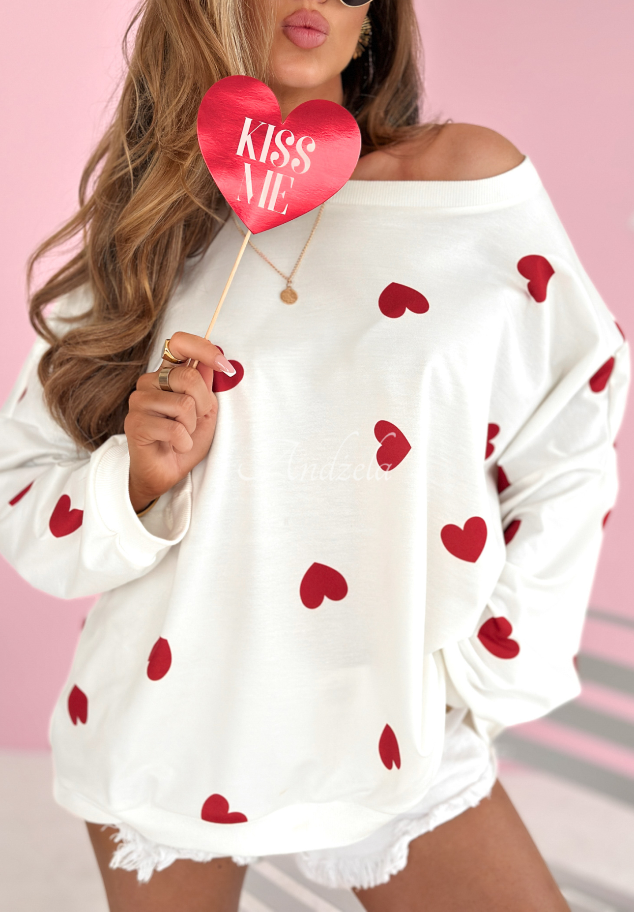 Oversize-Sweatshirt mit Herzen Happy Hearts Weiß