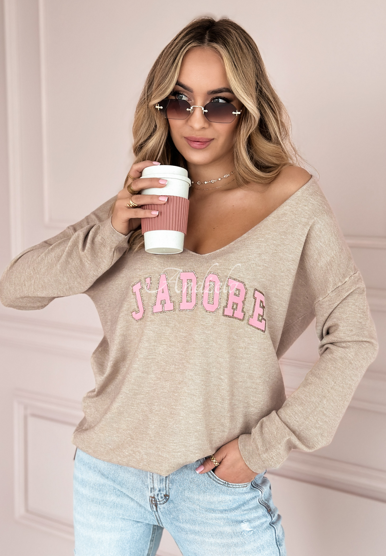 Leichter Pullover mit Aufschrift J&#039;adore Beige