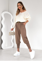 Materiałowe spodnie The First Try mokka