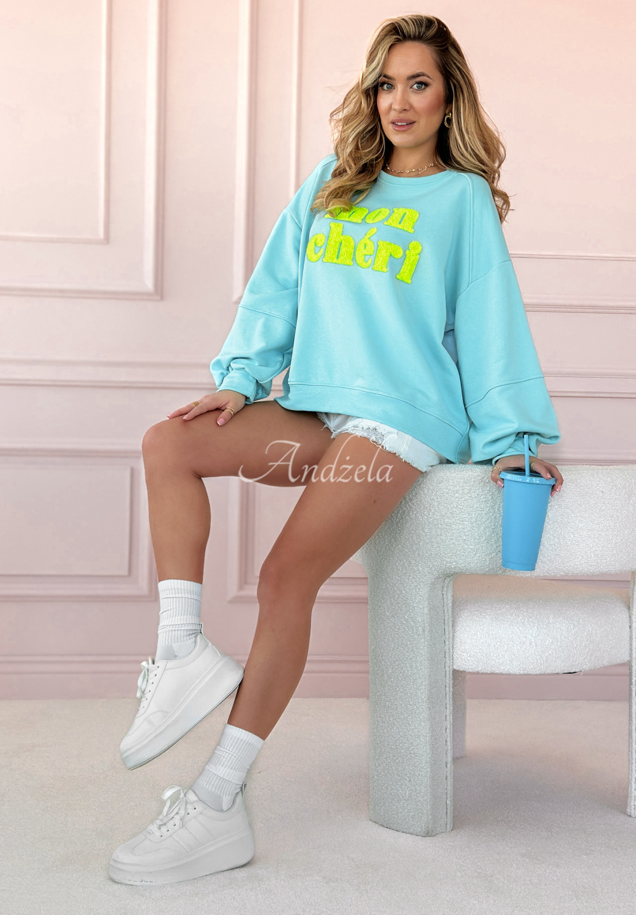 Sweatshirt mit Aufschrift Mon Cheri Amour Blau