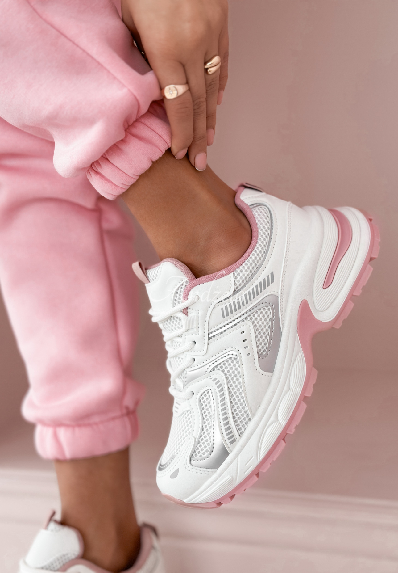 Sneakers Could Show You weiß-rosa