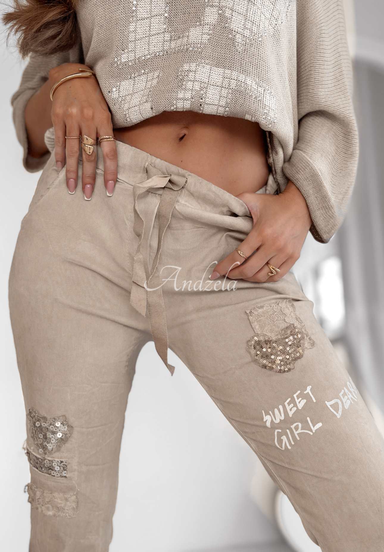 Hose mit Pailletten-Applikationen Sweet Girl Beige