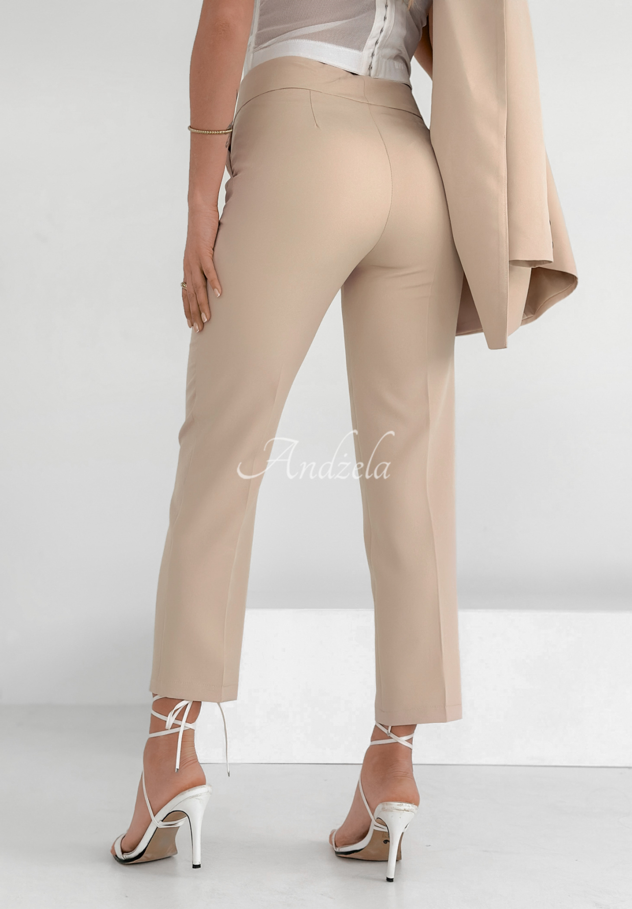 Elegante Zigarettenhose Runway Ready Beige