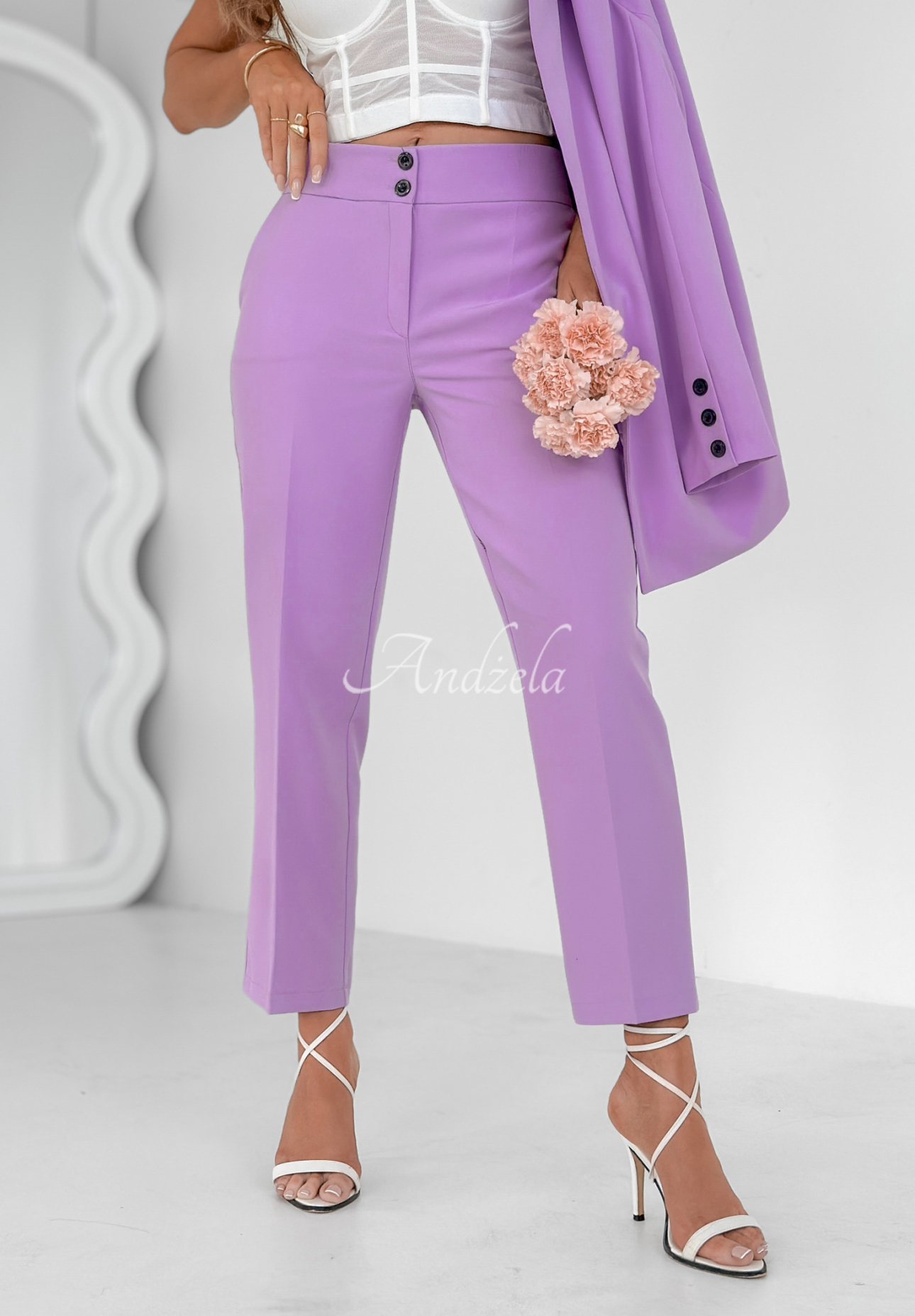 Elegante Zigarettenhose Runway Ready Lilafarben