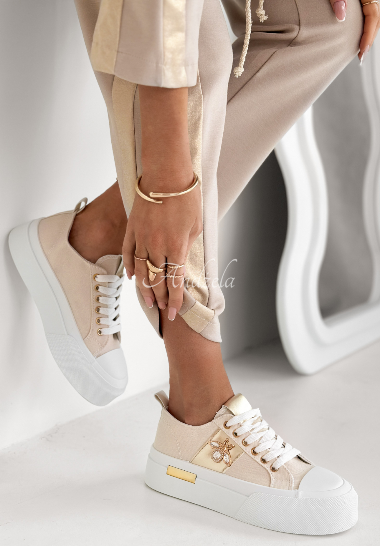 Turnschuhe Find No Words Beige