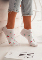 Skarpetki w wisienki białe