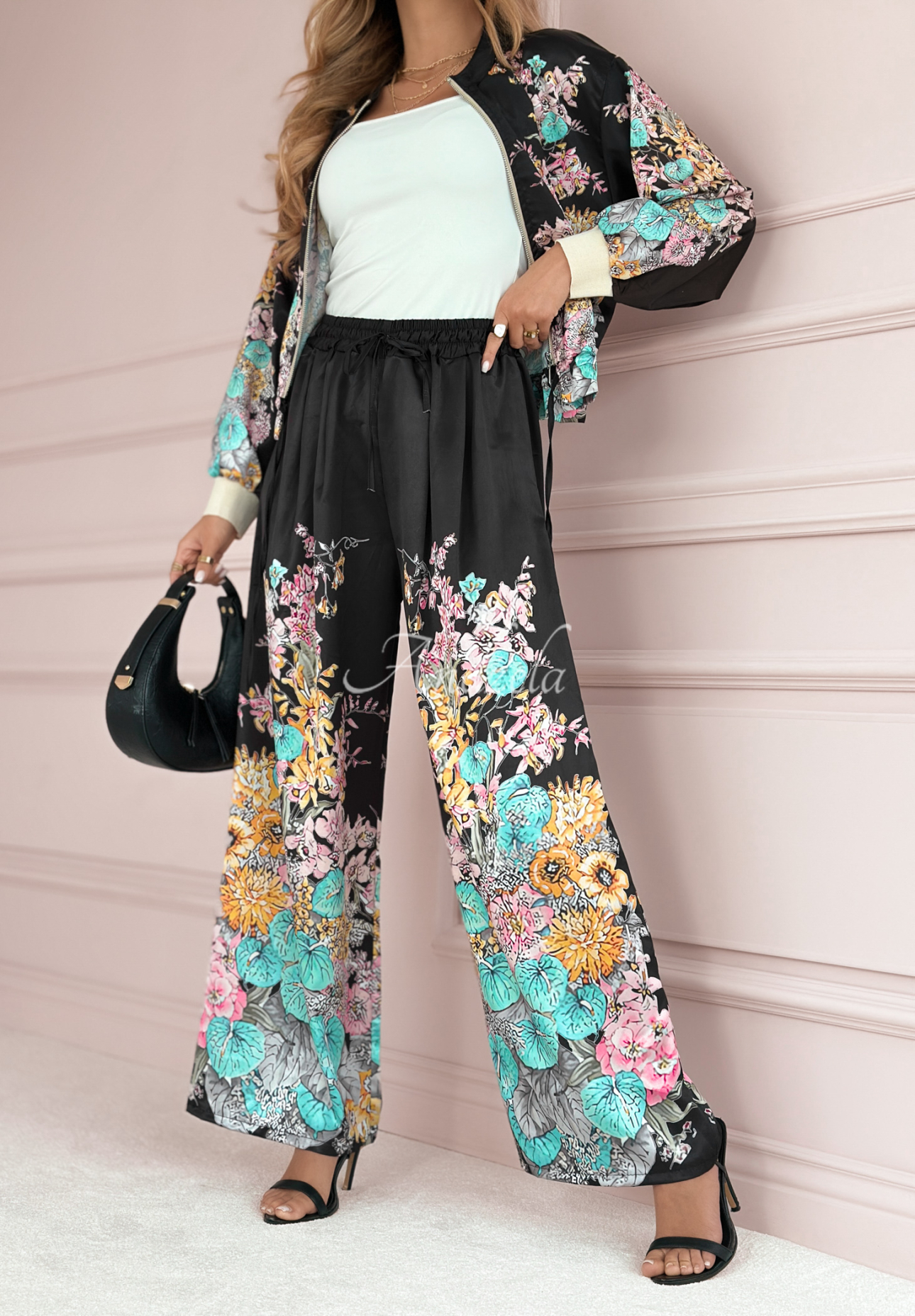 Satinset Sweatshirt und Hose wide leg mit Blumenmuster Silky Sensation Schwarz