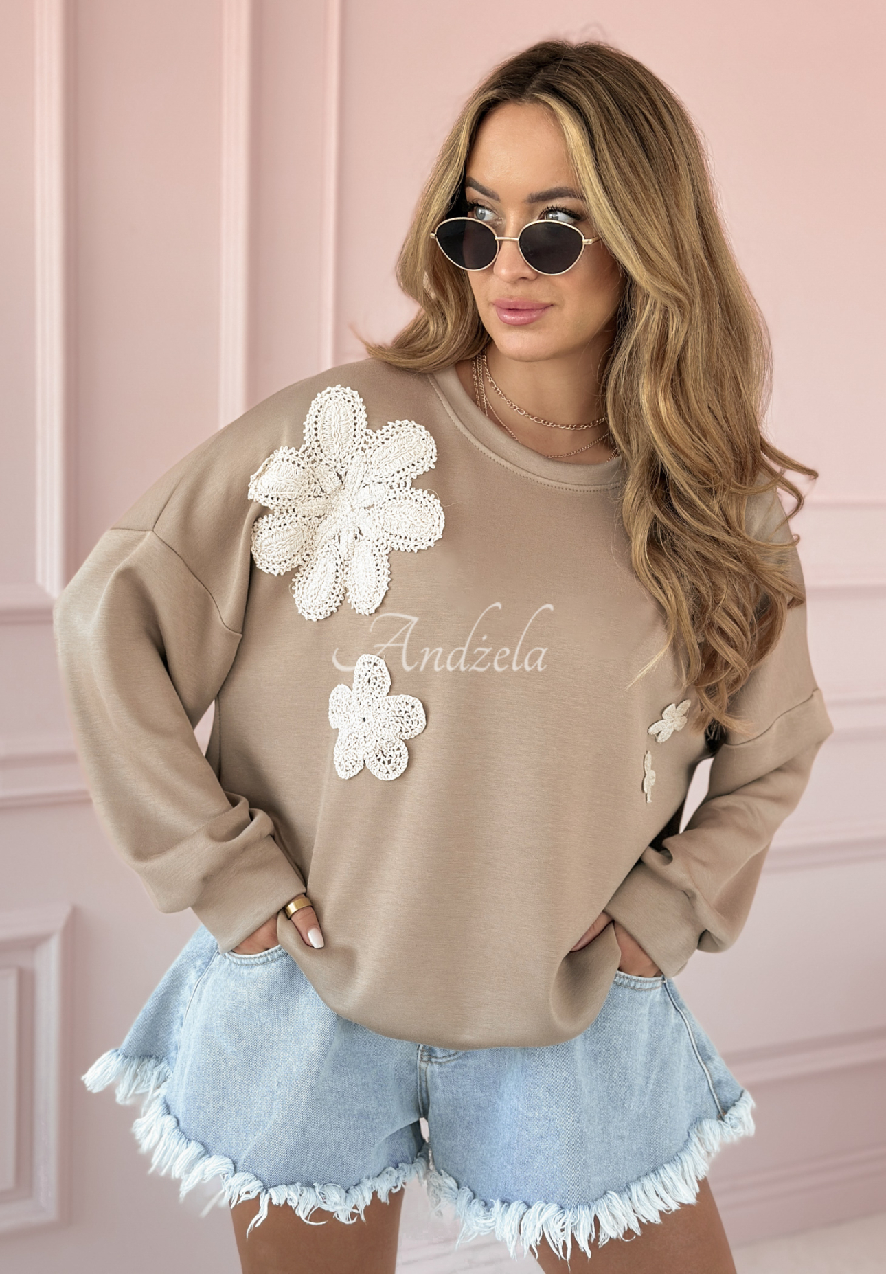 Sweatshirt mit dekorativer Applikation Sense For Flowers Beige