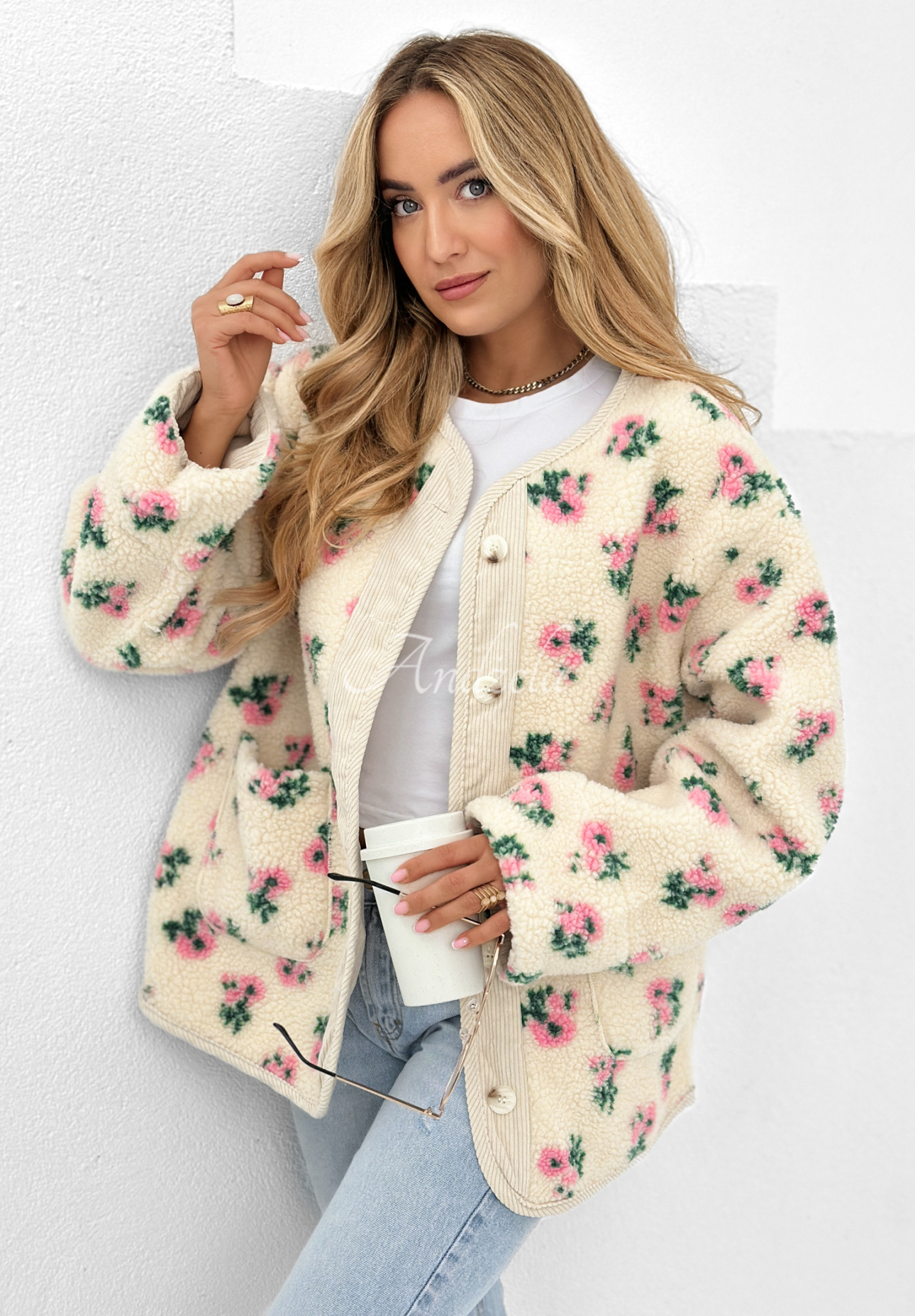 Flower Fluffs fleece jacket beige