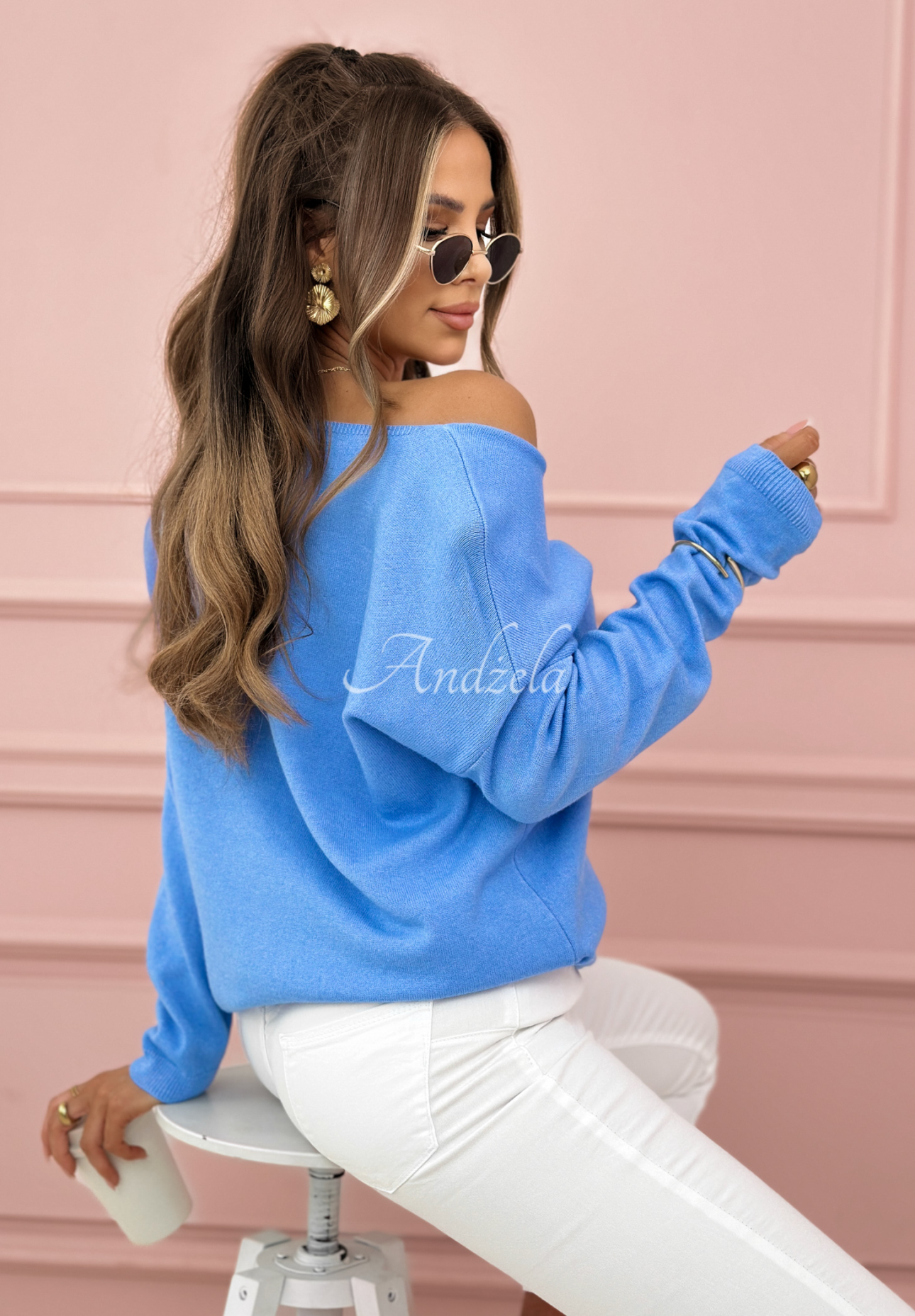 Lightweight sweater with neckline Sensibility blue