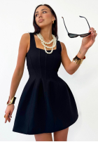 Rozkloszowana sukienka na ramiączkach La Milla Crystal Wealth czarna