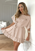 Trapezowa Kleid z falbankami i paskiem Your Solitude Beige