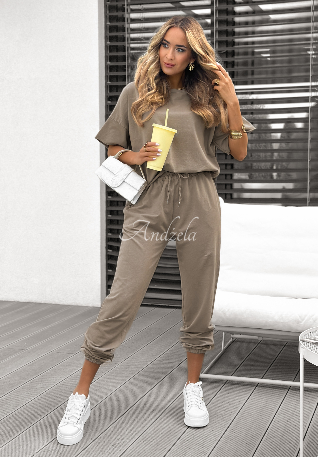 Double Trouble mocha T-shirt and sweatpants set