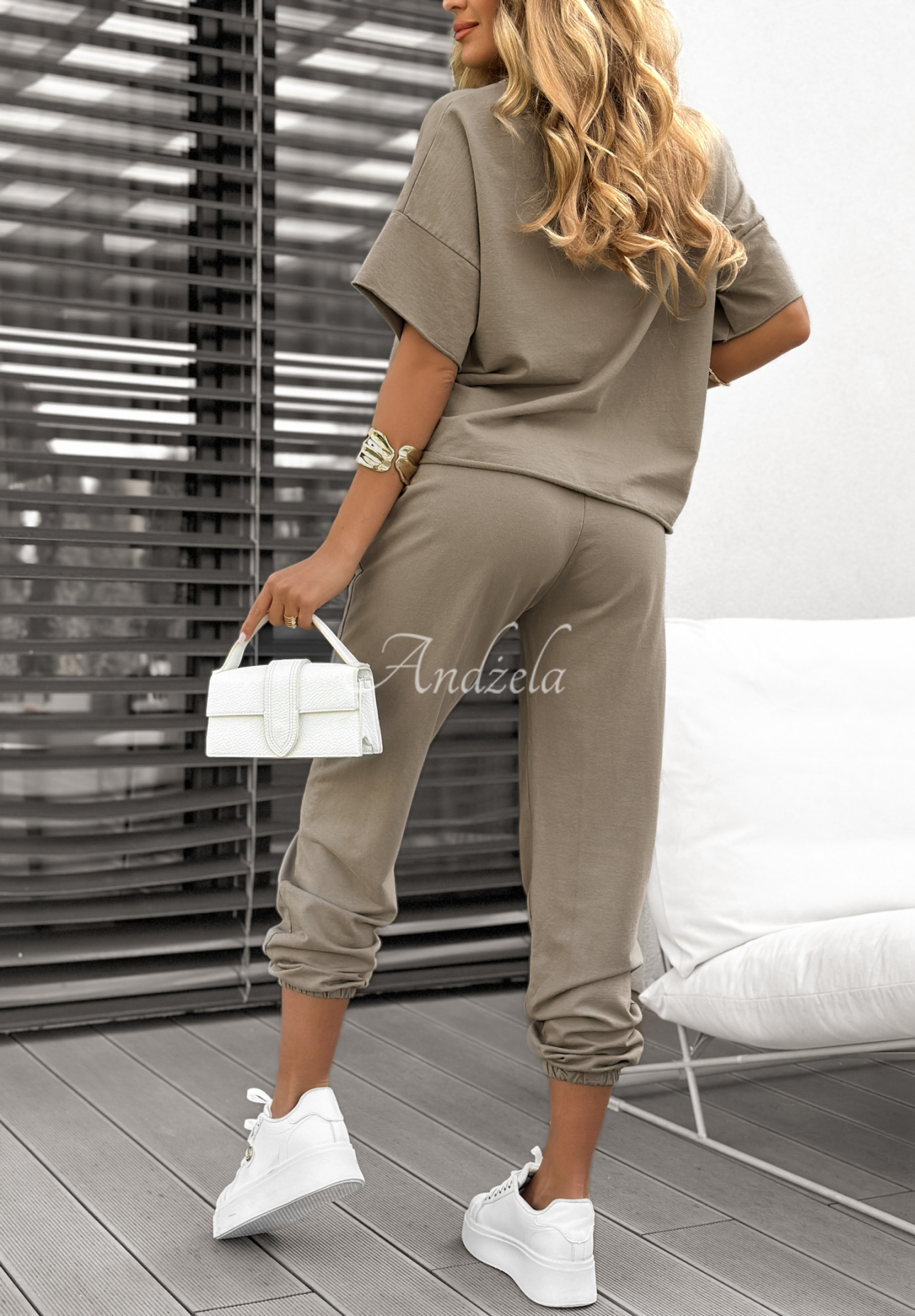Double Trouble mocha T-shirt and sweatpants set