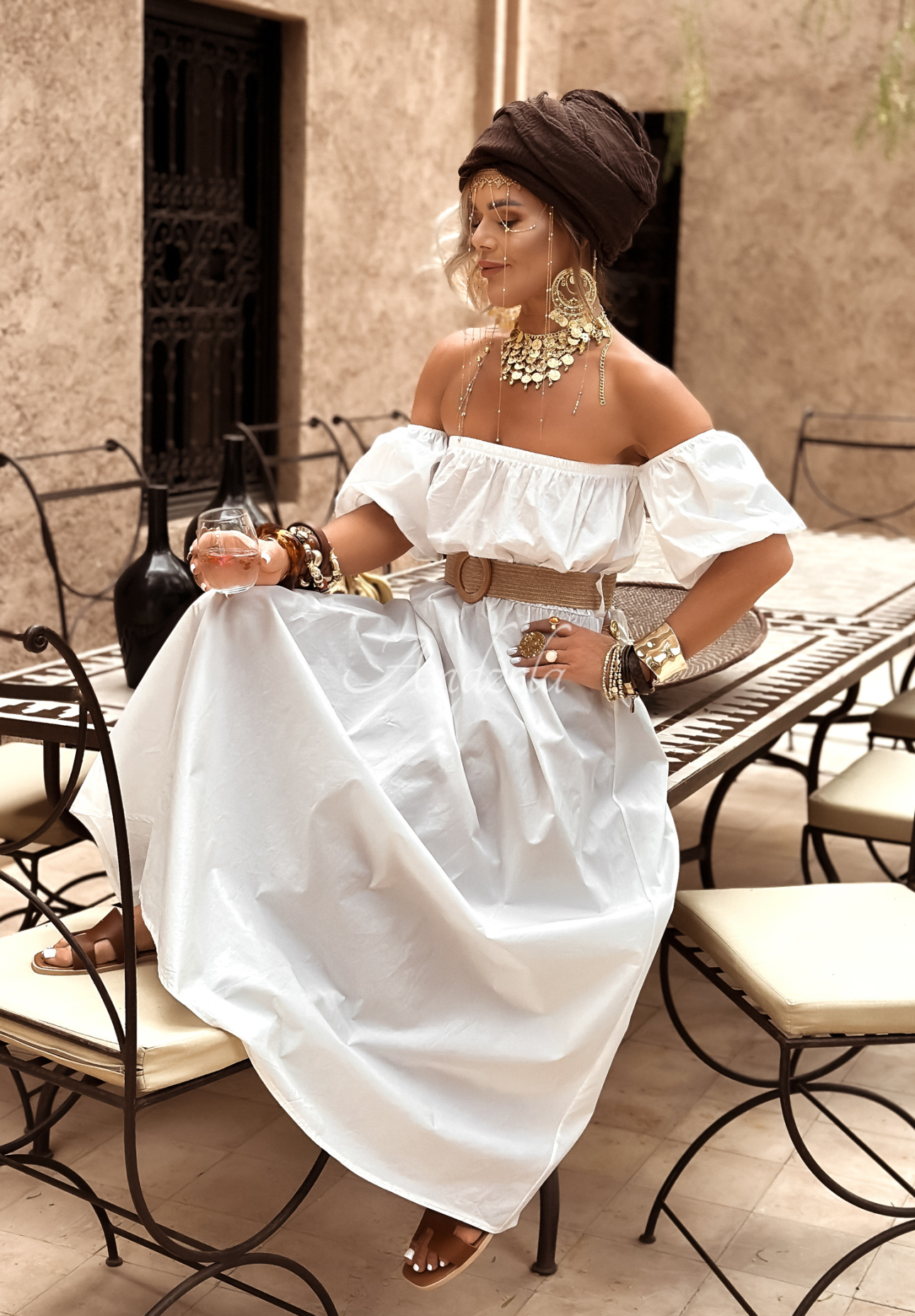 Offshoulder Kleid mit Gürtel Casablanca Weiß