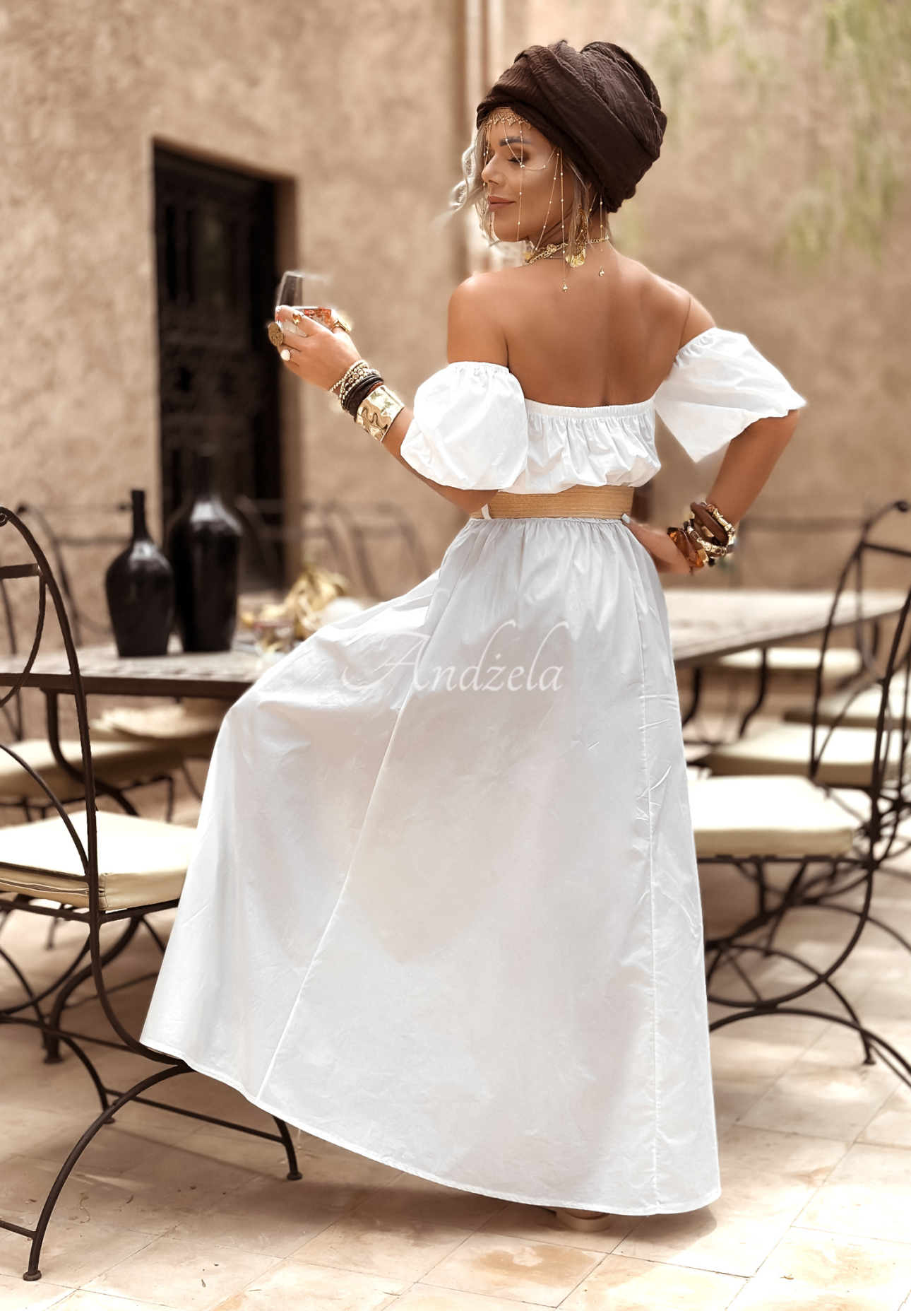 Offshoulder Kleid mit Gürtel Casablanca Weiß