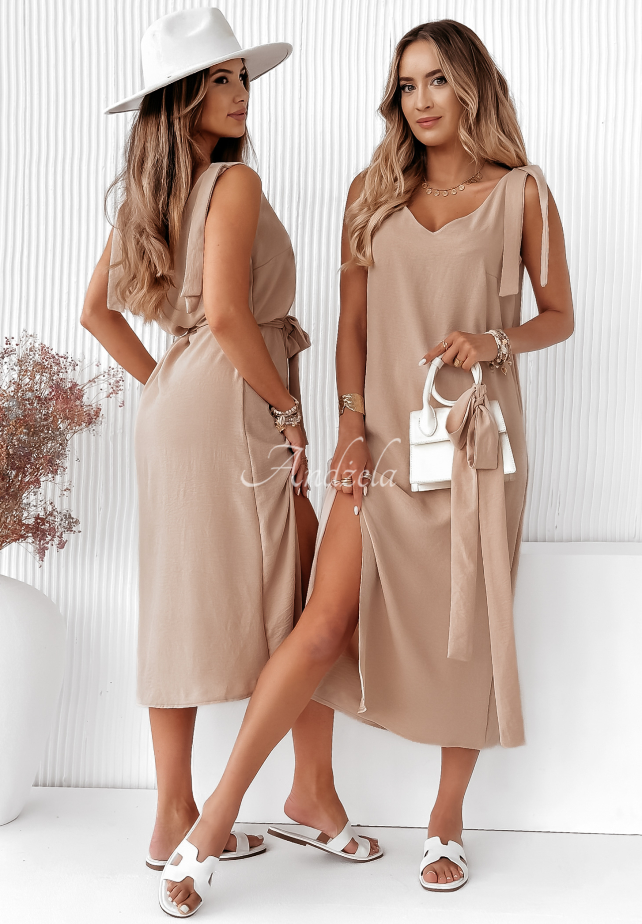 Kleid mit Schlitz Love That Feeling Beige