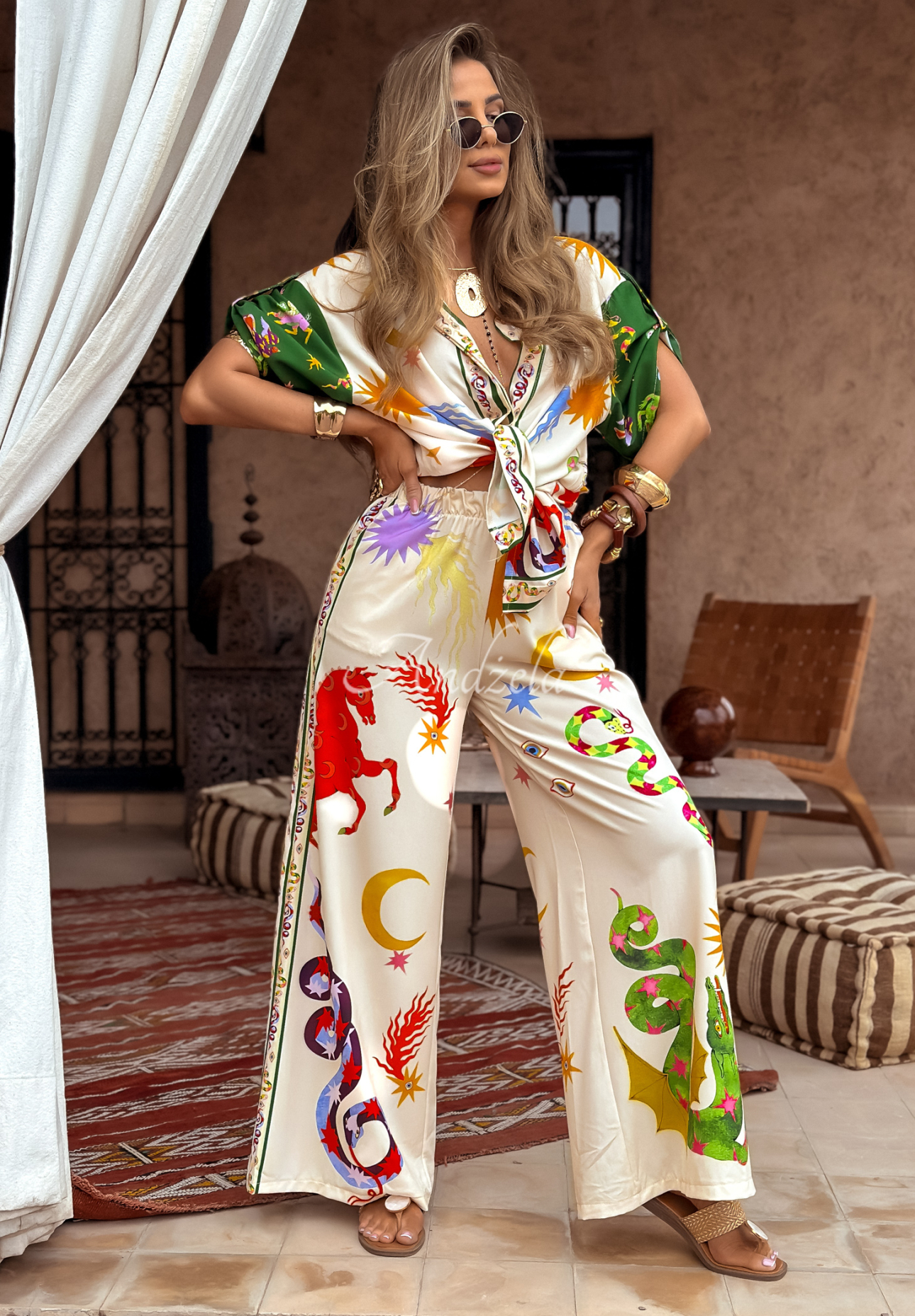 Gemustertes Set Hemd und Hose wide leg The Inner Eye Beige