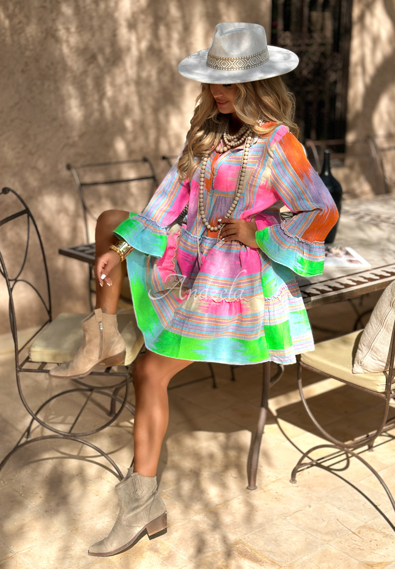 Gemustertes Kleid mit Rüschen Sunlight Is Painting lila-rosa