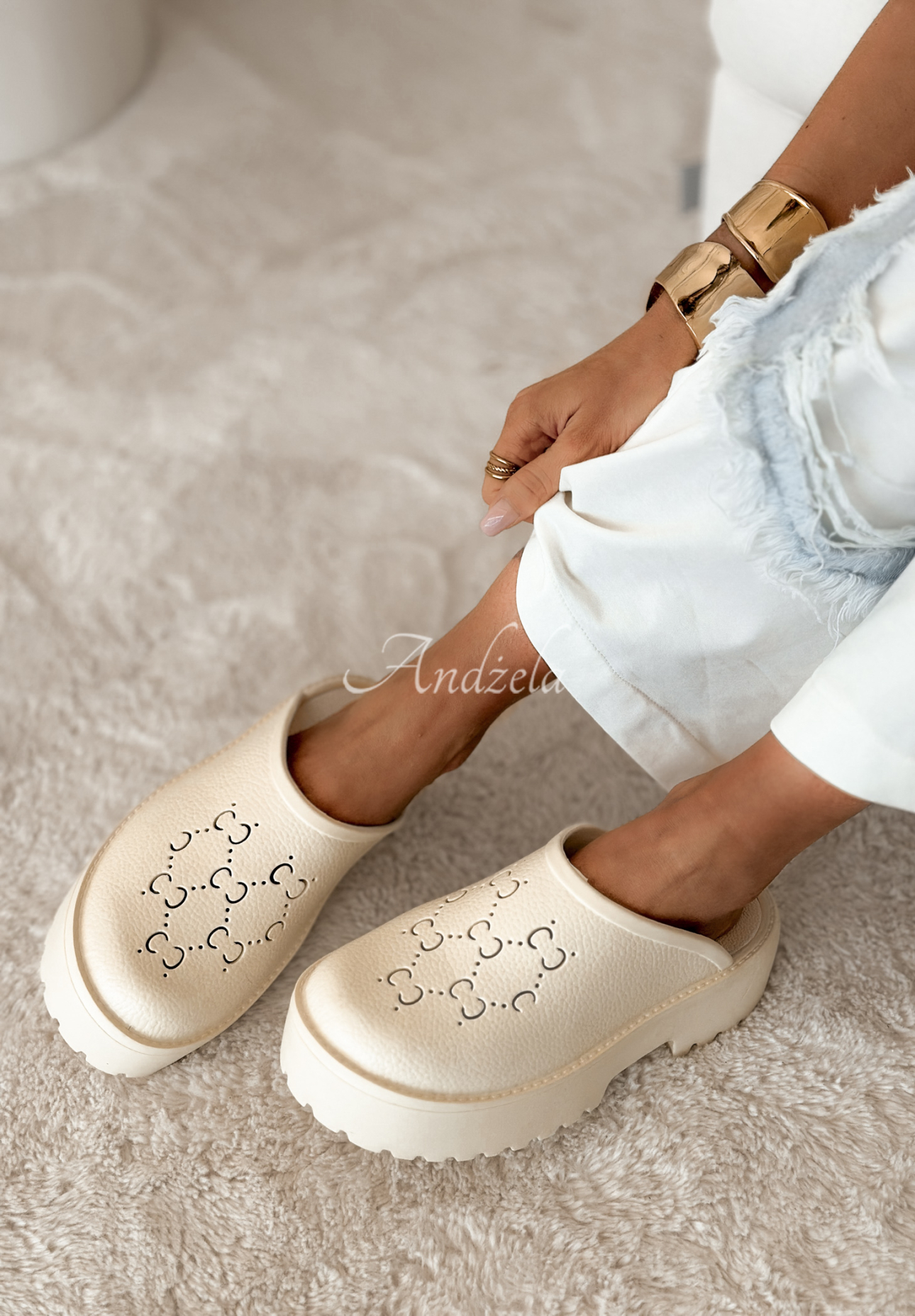Flip Flops Through Sands Hell Beige