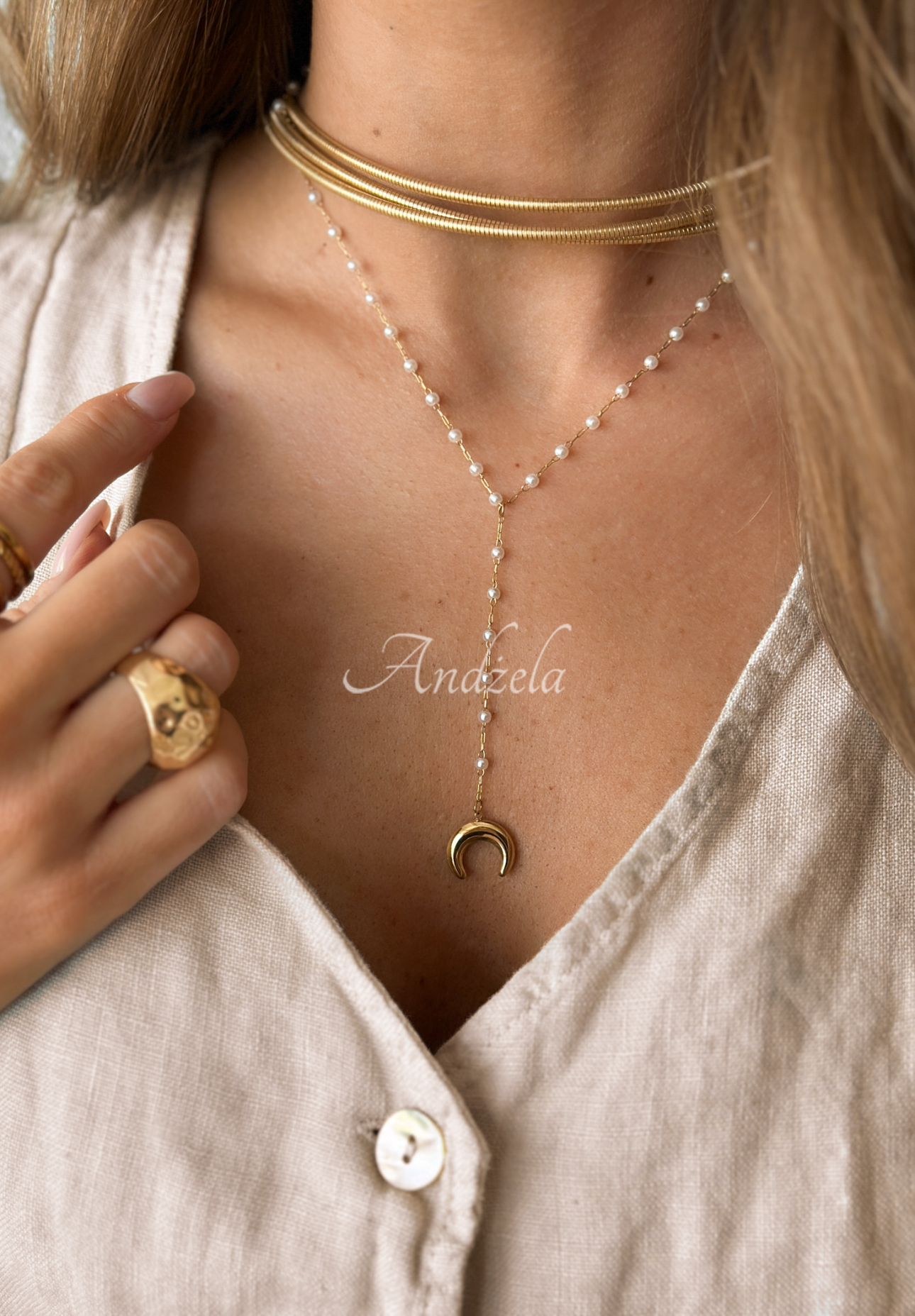 Kette mit Mond lunula Catch The Moon Gold