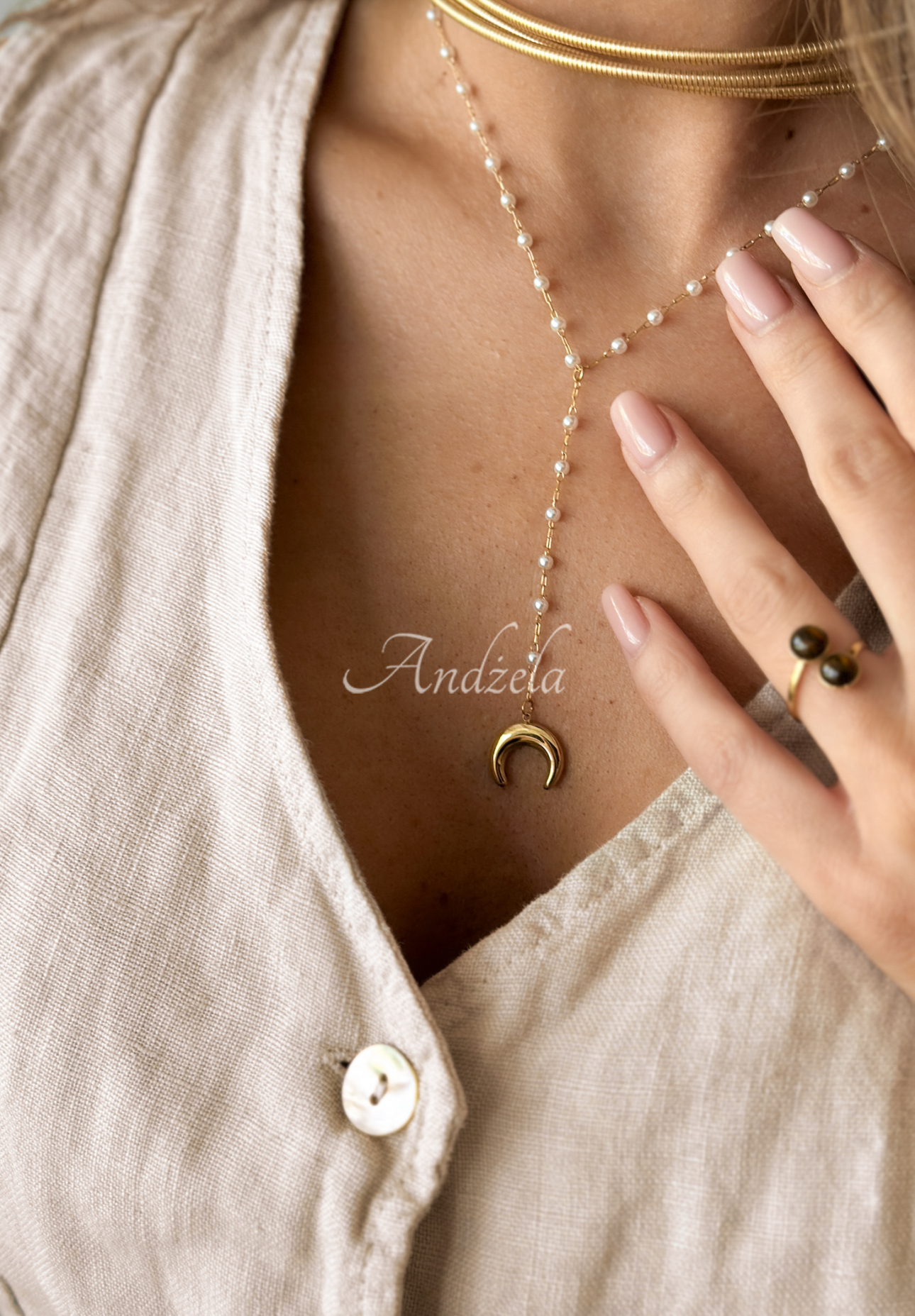Kette mit Mond lunula Catch The Moon Gold