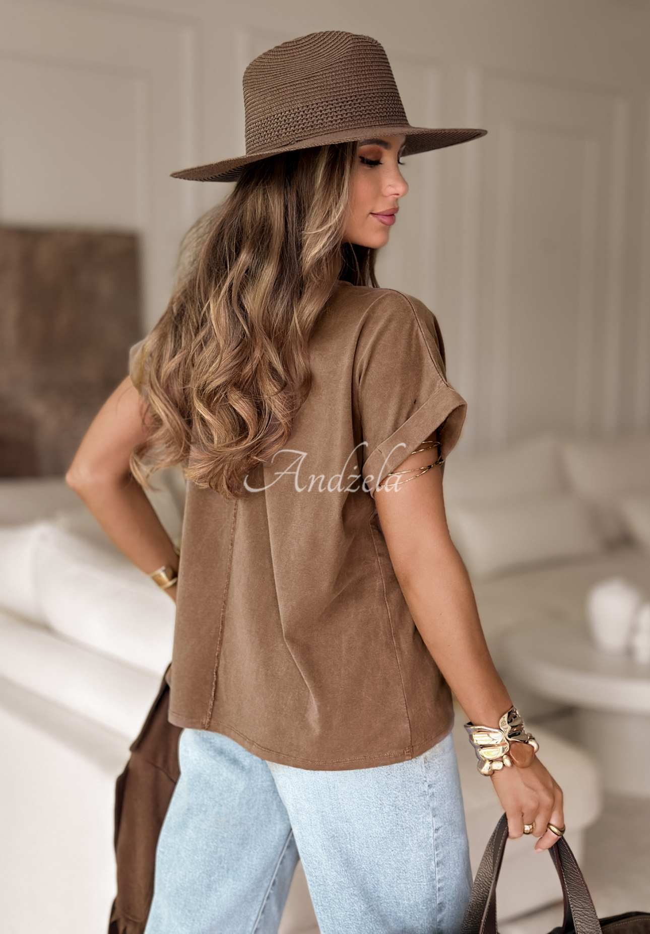 T-Shirt mit Ausschnitt Your Own Life Schokoladenbraun