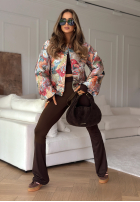 Krótka kurtka bomberka we wzory Parrots Of Paradise biało-różowa